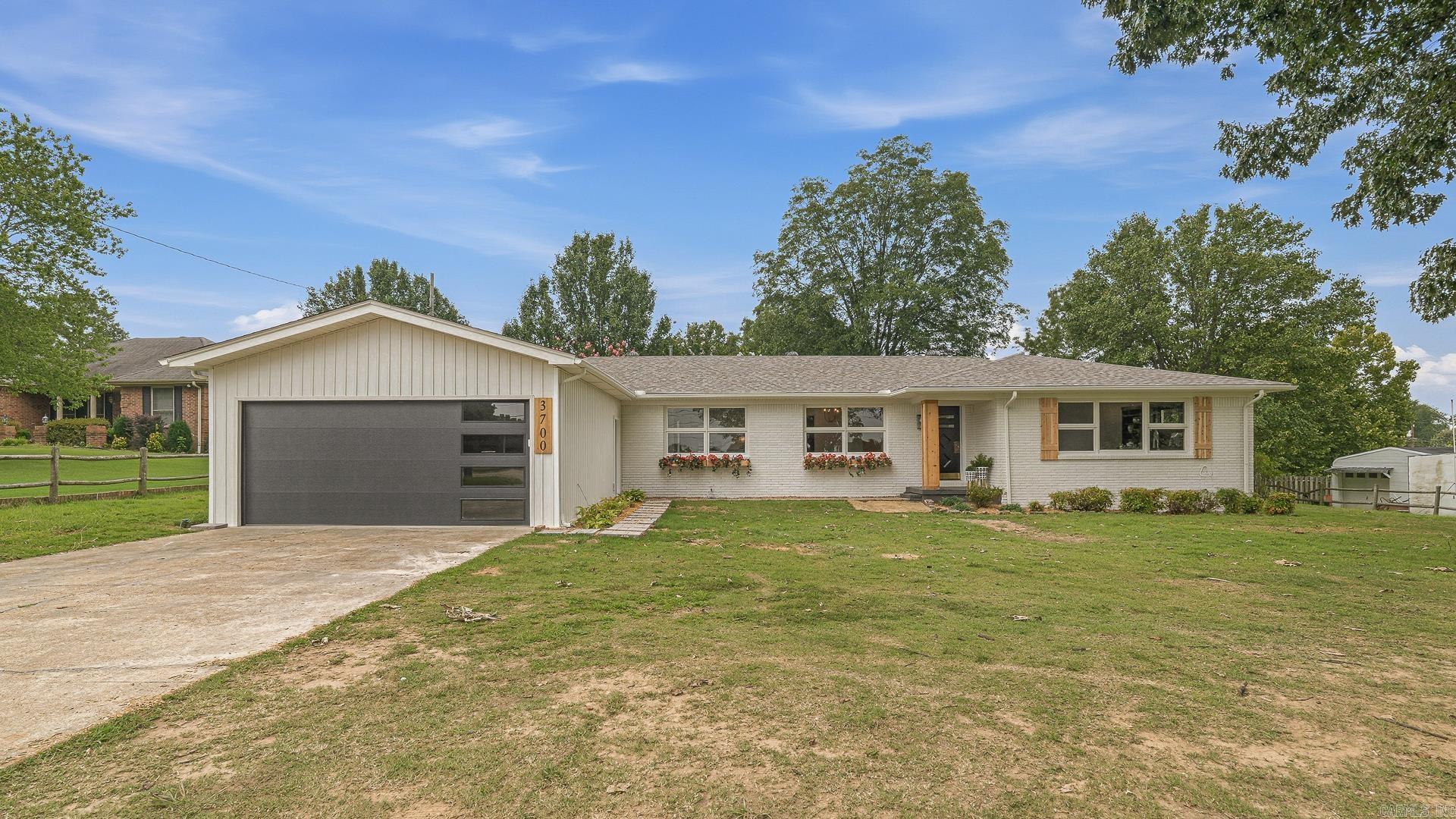 3700 W Kingshighway  Paragould, AR