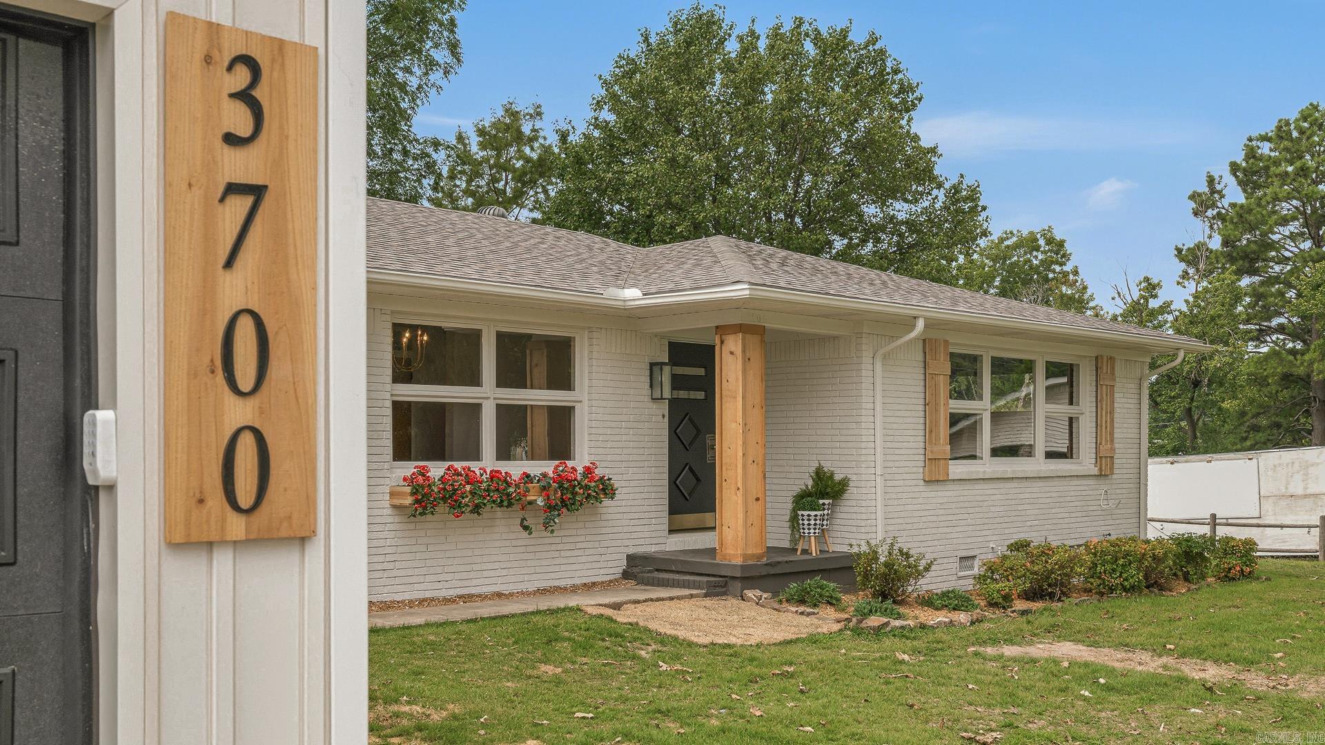 3700 W Kingshighway  Paragould, AR