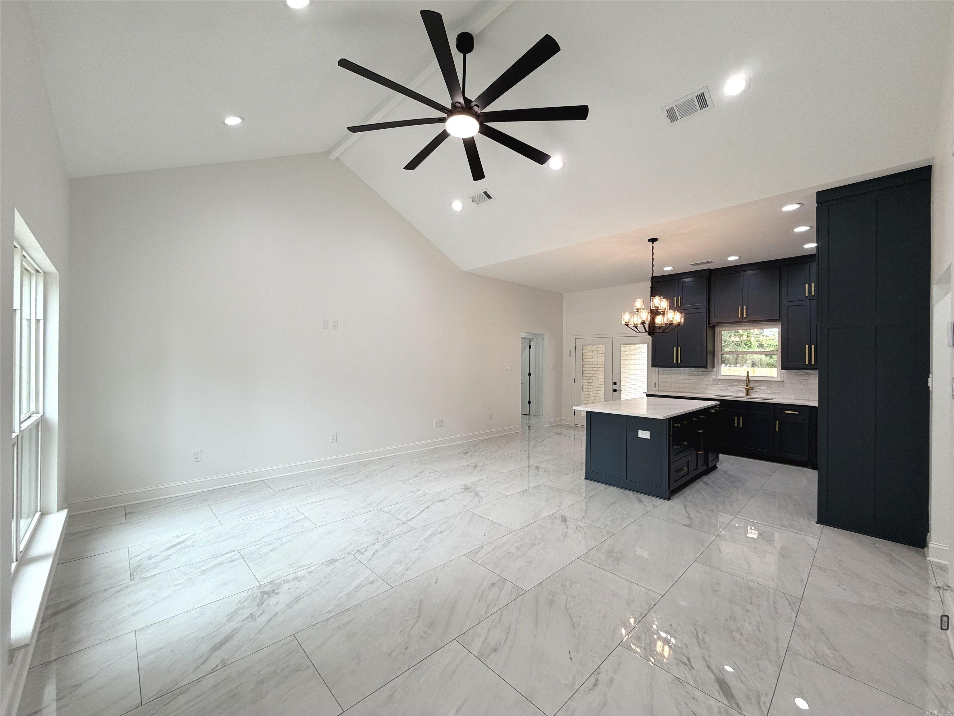 611 1/2 Walnut  Conway, AR