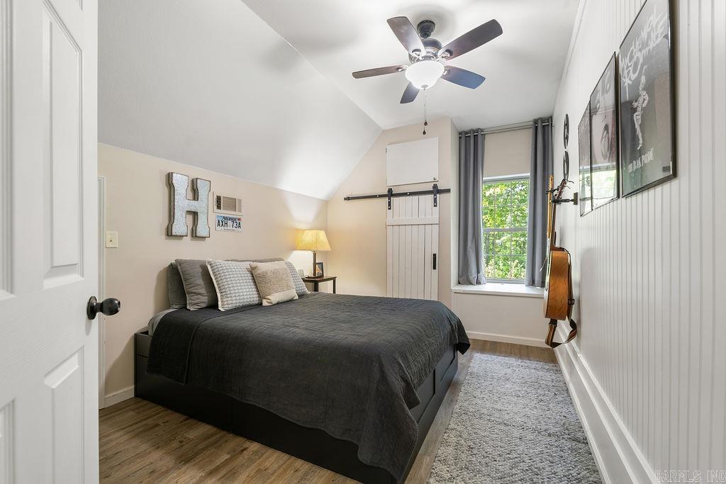 126 Danny  Clinton, AR
