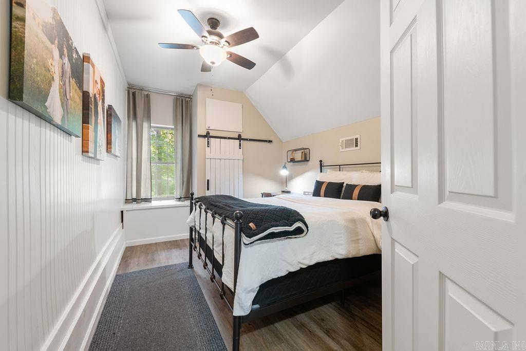 126 Danny  Clinton, AR