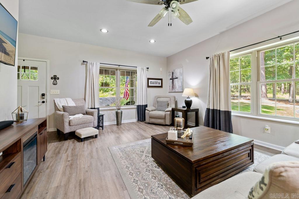 126 Danny  Clinton, AR