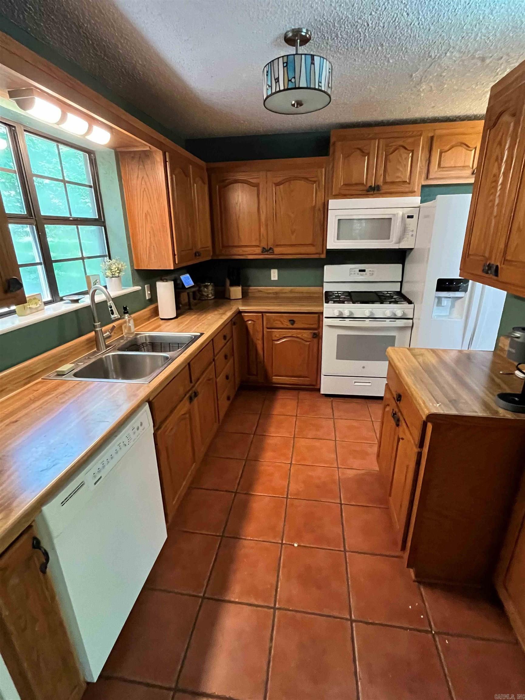 272 and 222 Peace Mountain  Mountain View, AR