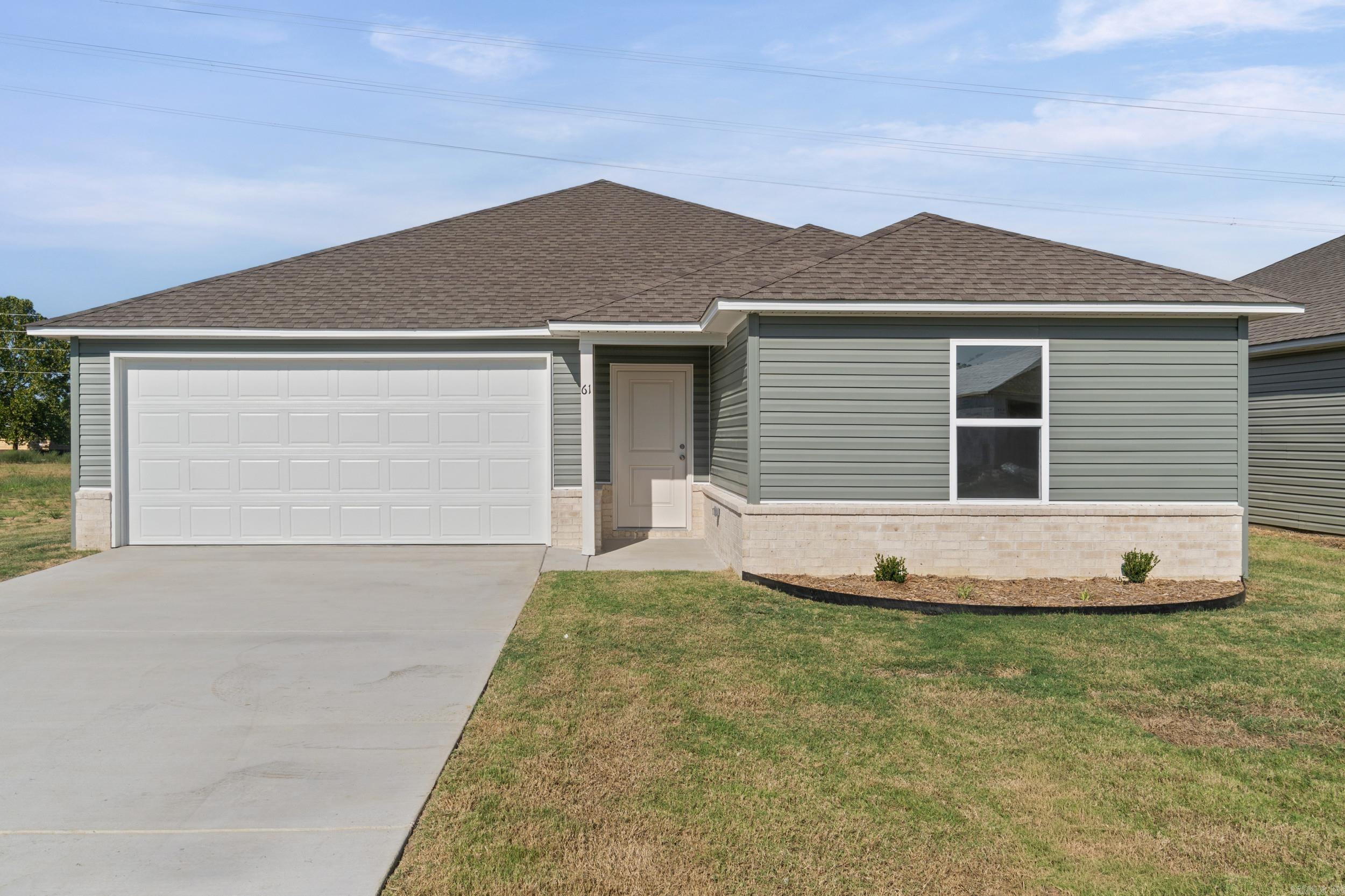 61 Farmhouse Loop — exterior