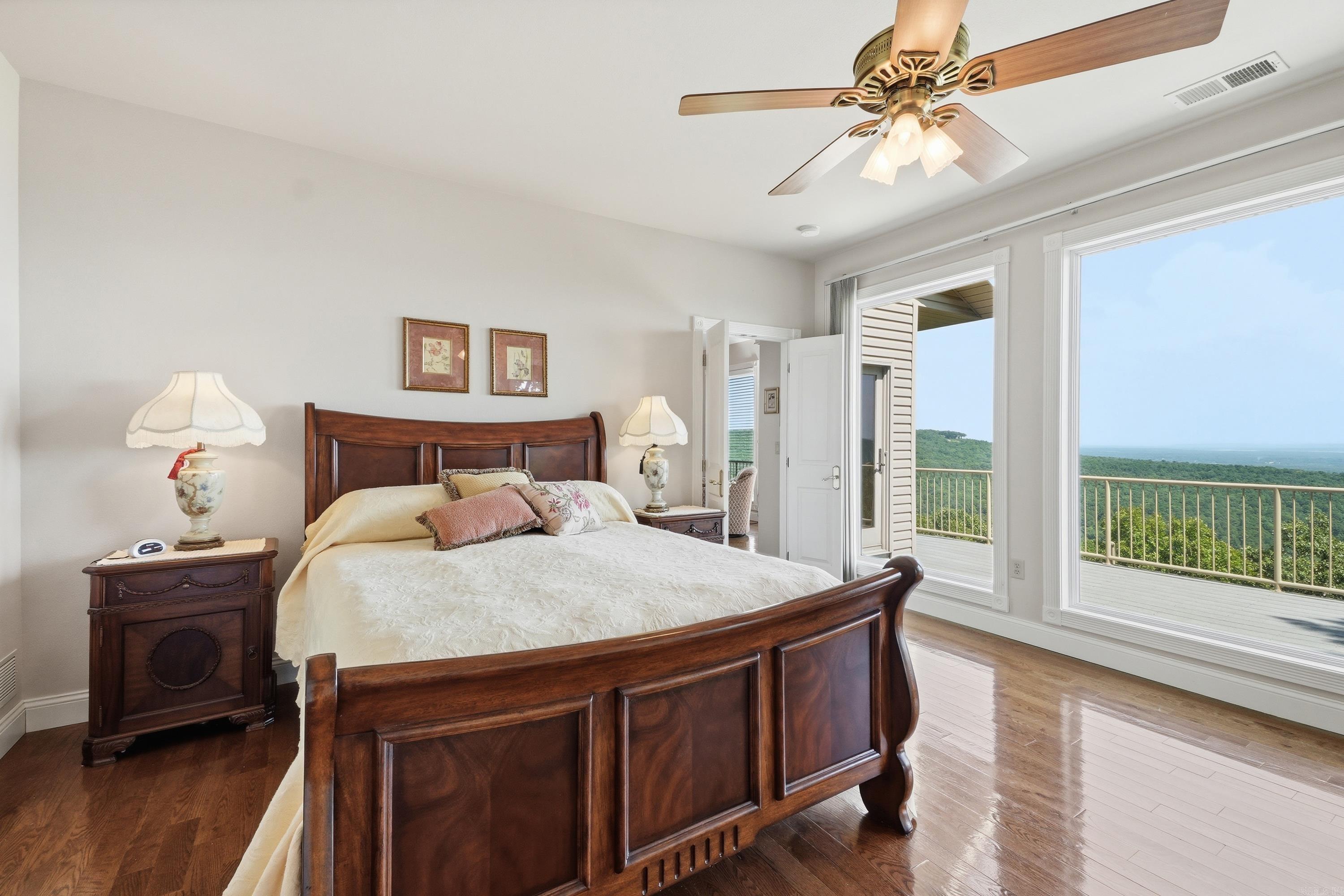 141 Chelsea  Fairfield Bay, AR
