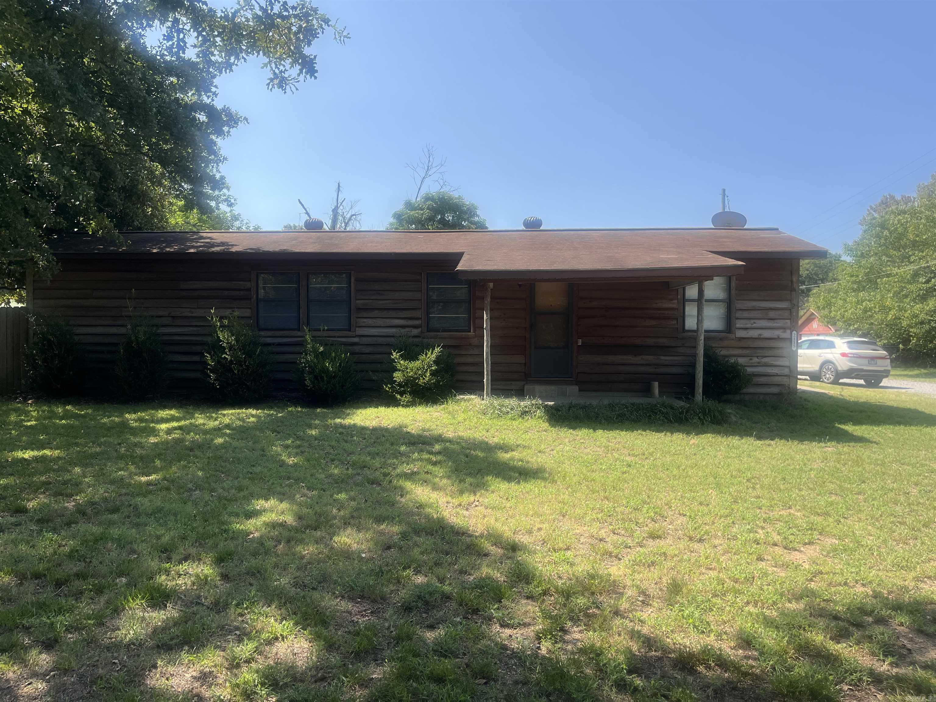 2115 W Bingham — exterior