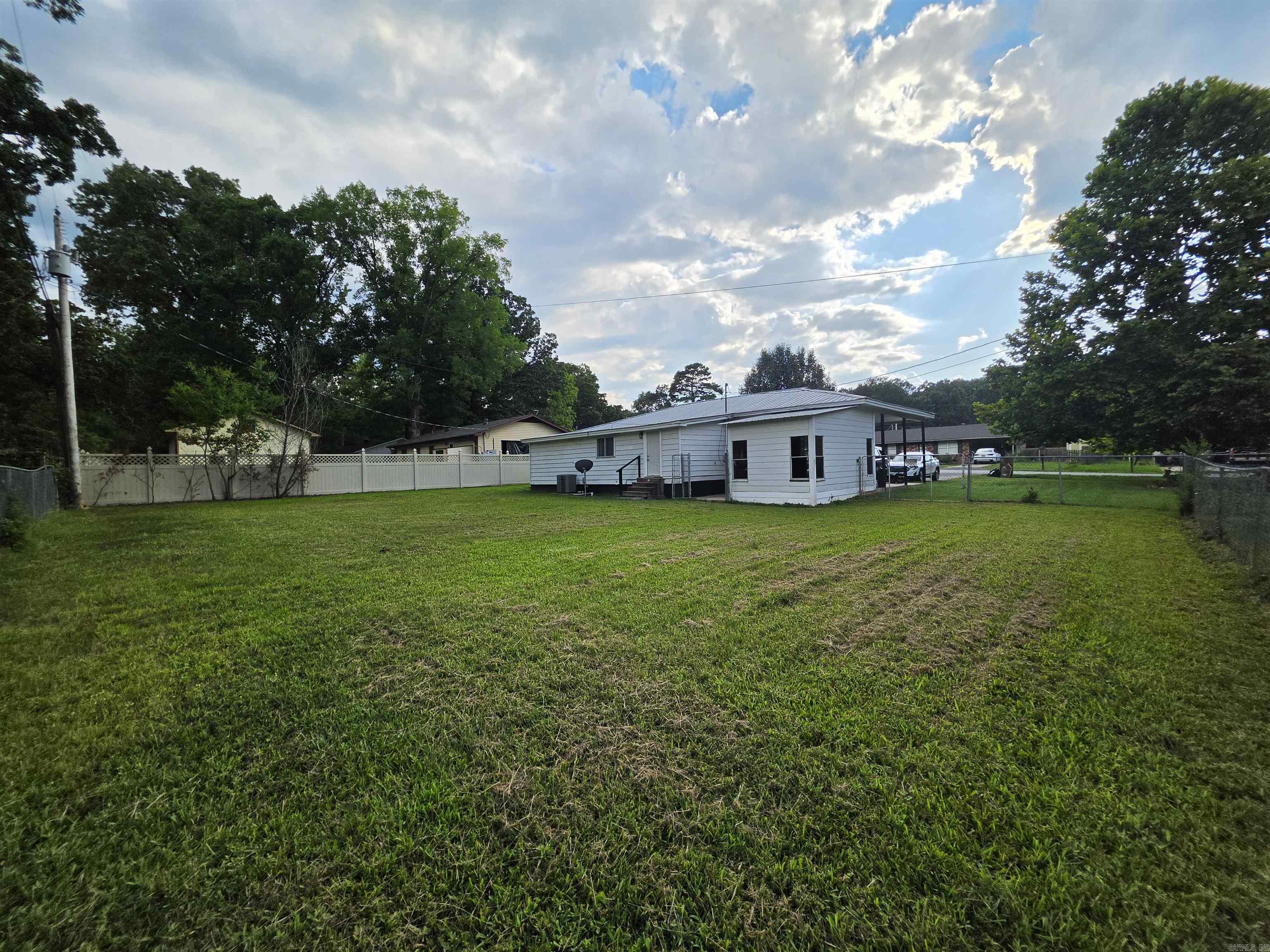 12 Robin Dr  Sheridan, AR