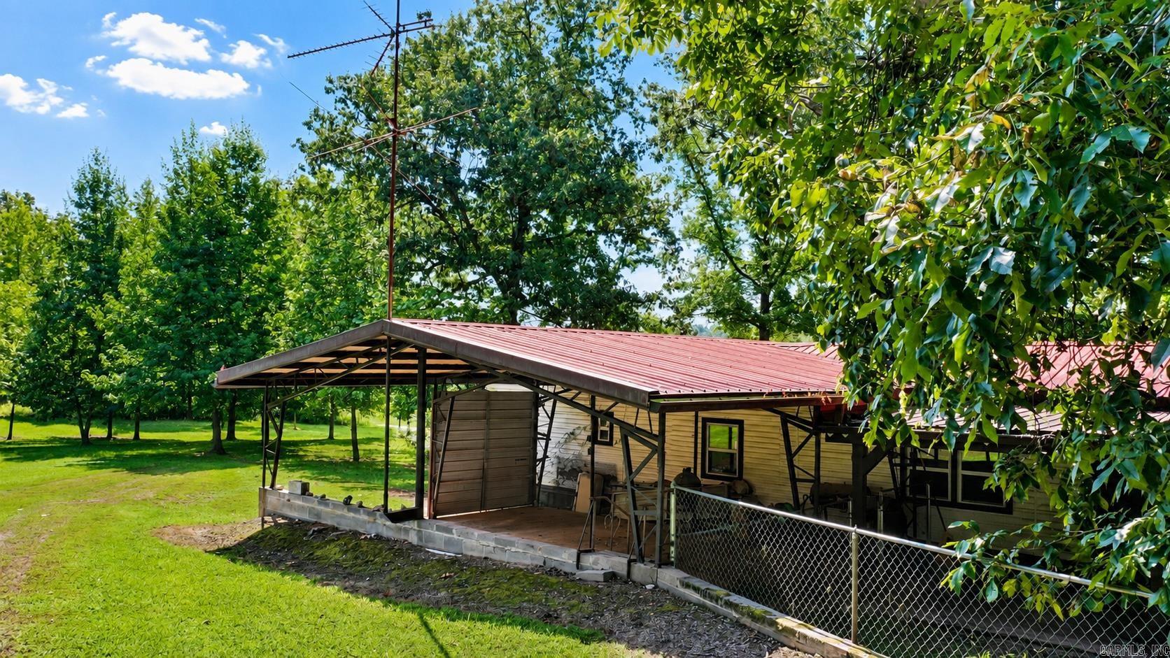 715 N Hwy 27  Story, AR