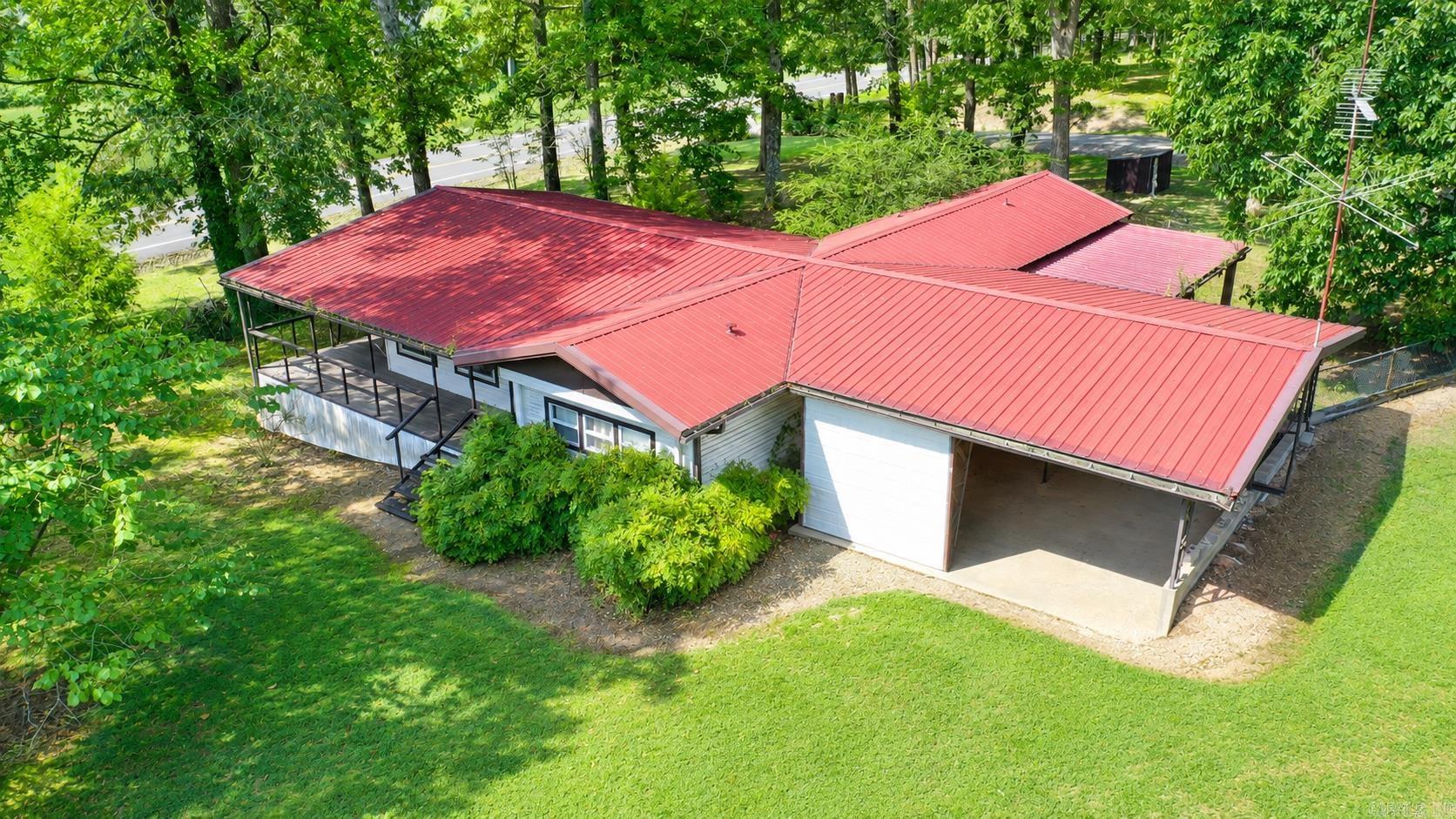 715 N Hwy 27  Story, AR