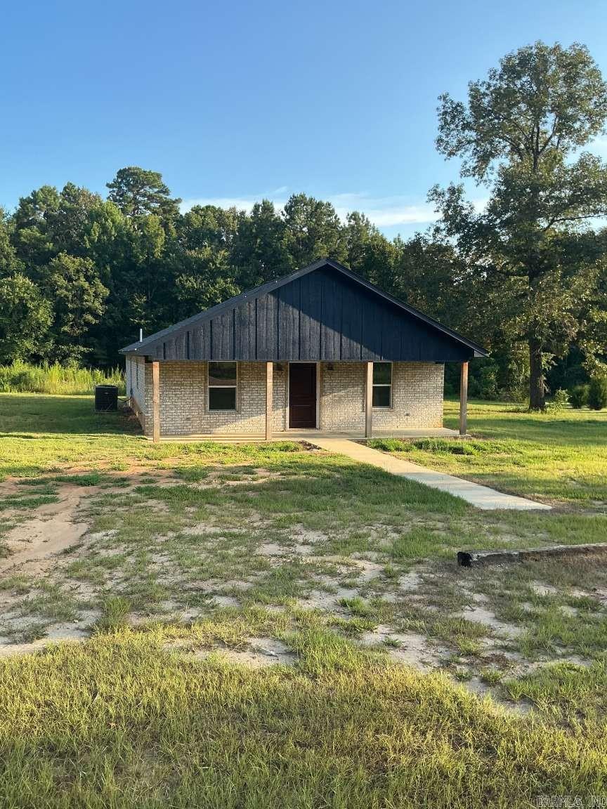 109  Private Road 1161  Texarkana, AR