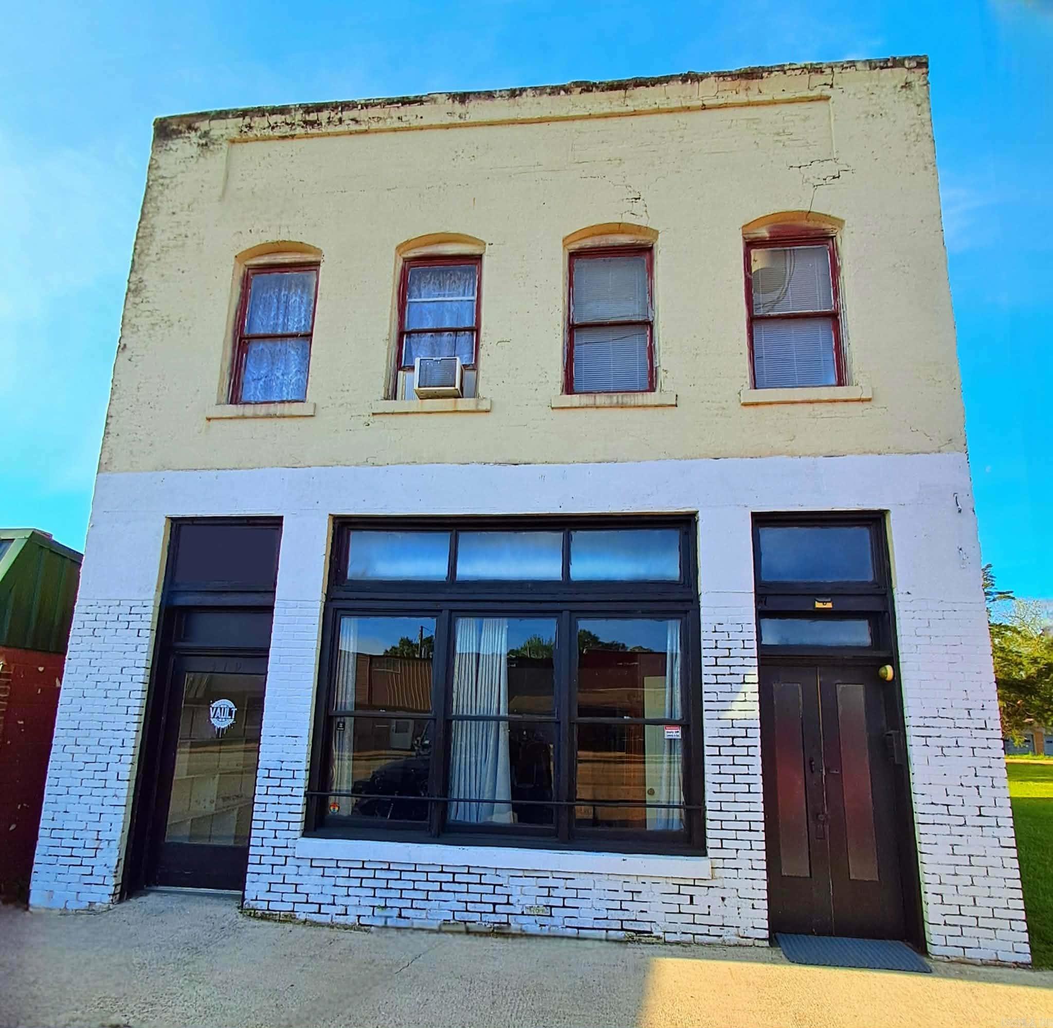 317 & 319 E Runnels  Mineral Sprs., AR