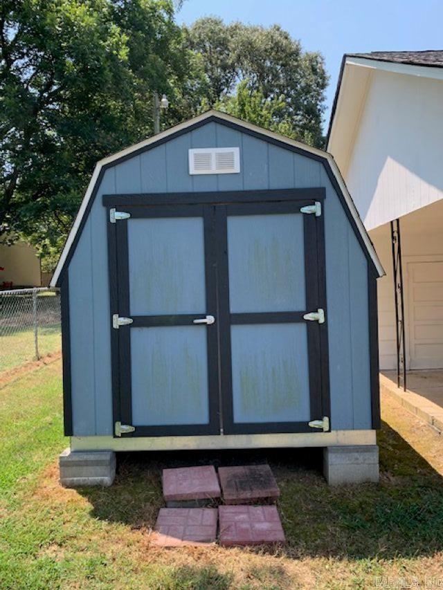 665 W 3rd  Newark, AR