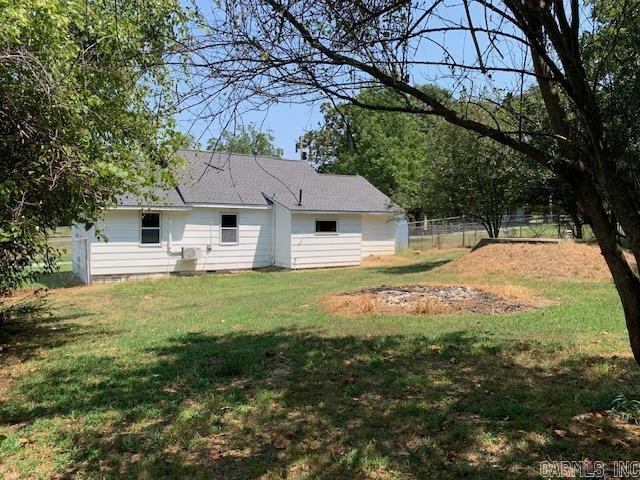 665 W 3rd  Newark, AR