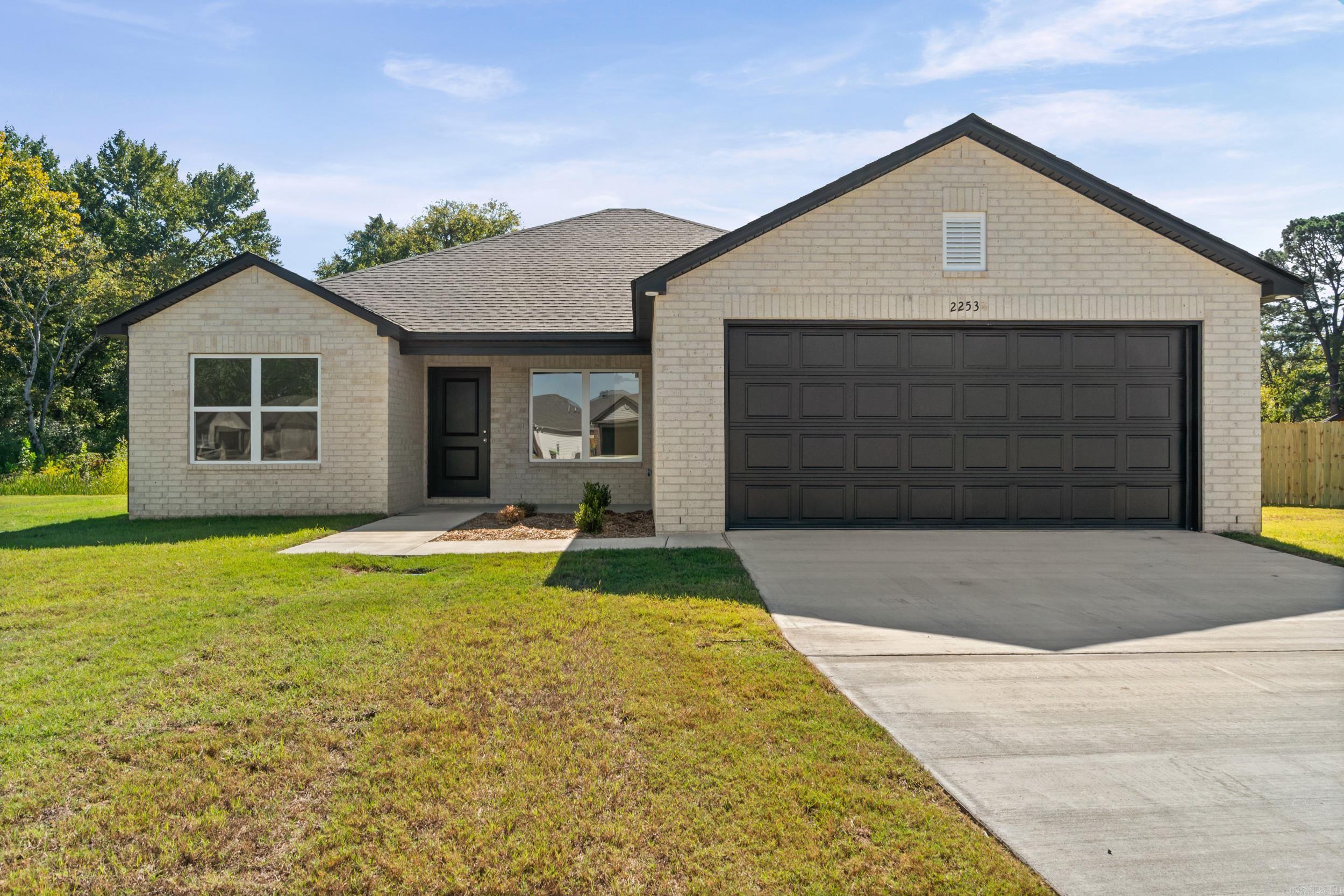 2253 Sam Tillery Drive — exterior