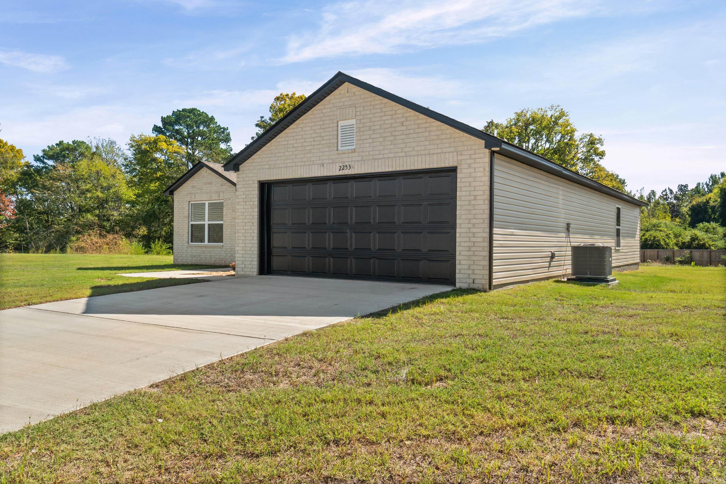 2253 Sam Tillery Drive — photo 4