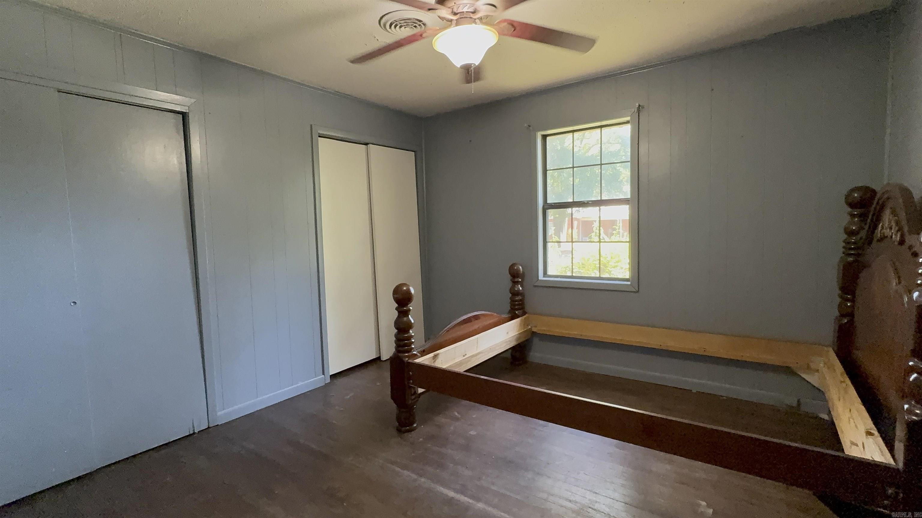 216 Sulcer  Palestine, AR
