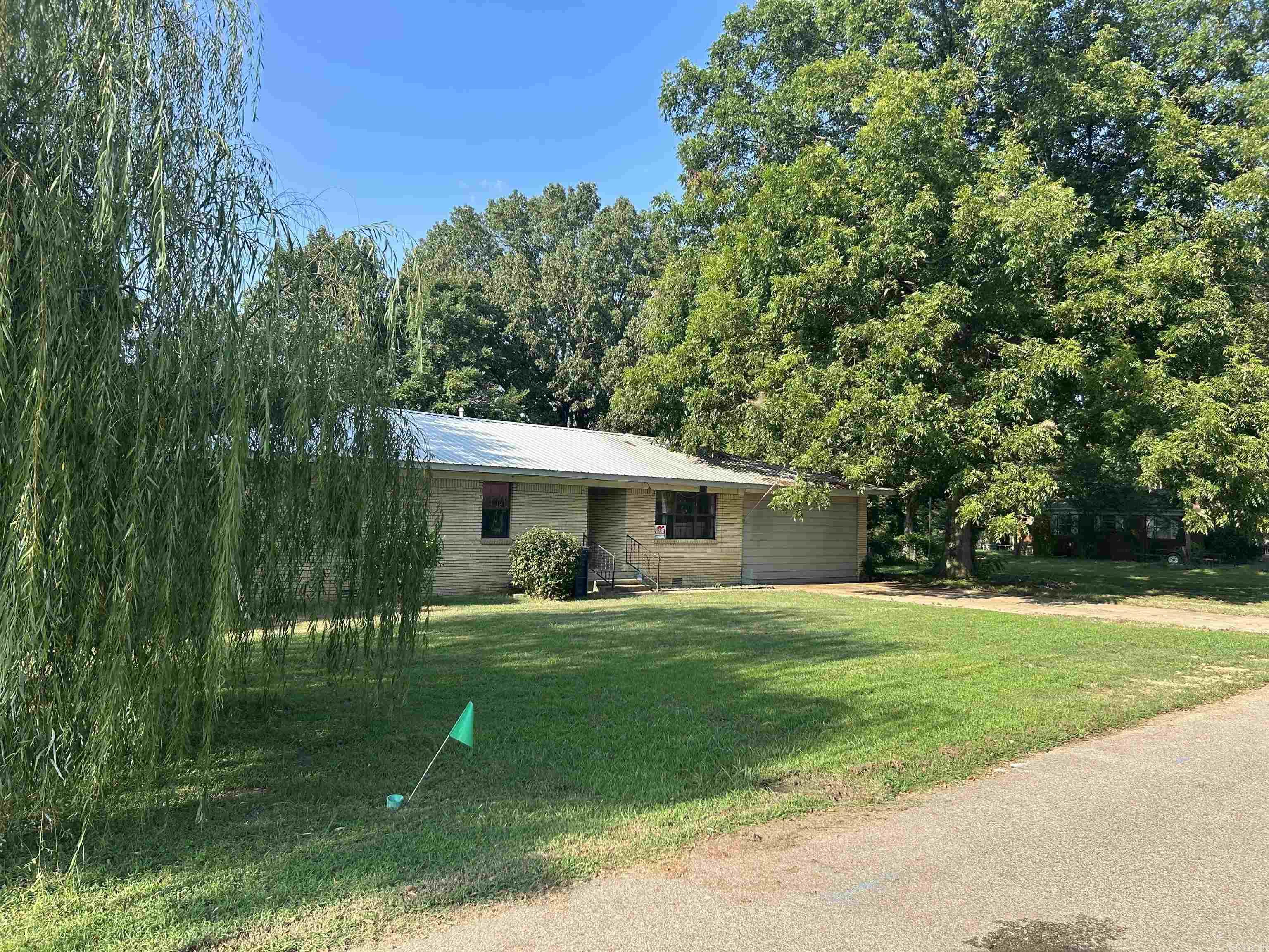 216 Sulcer  Palestine, AR