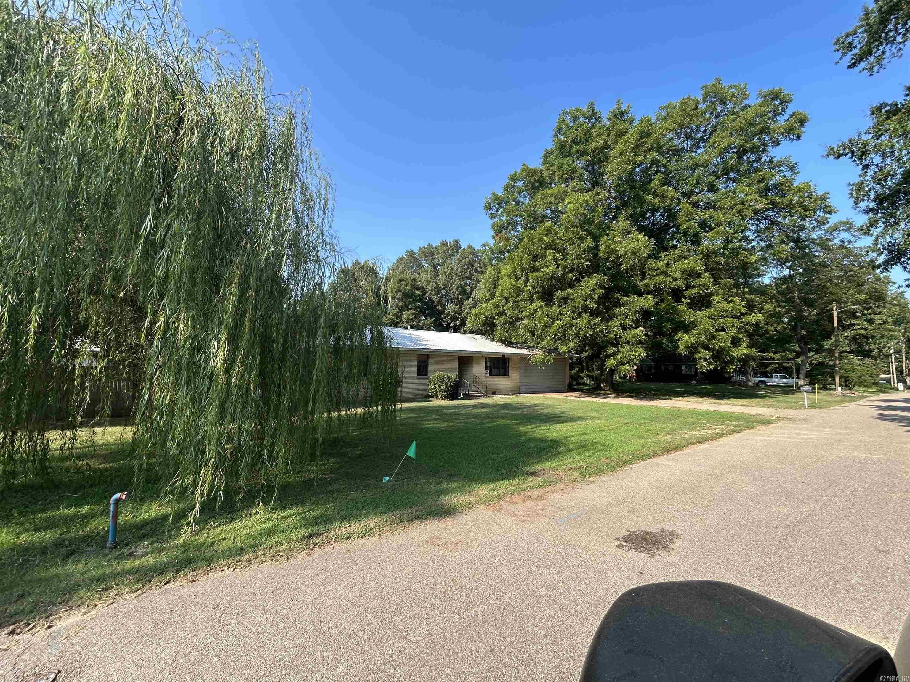 216 Sulcer  Palestine, AR