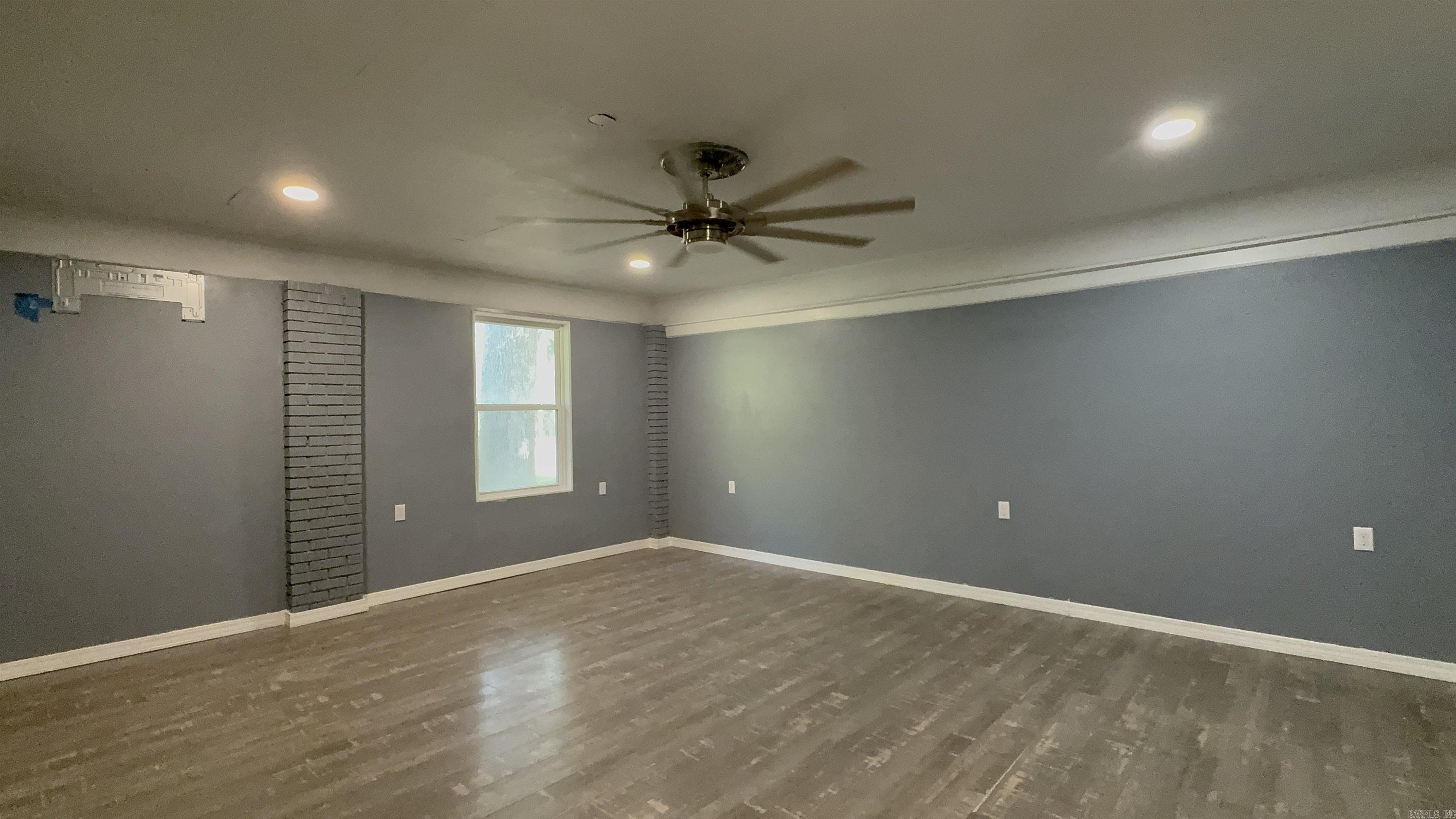216 Sulcer  Palestine, AR