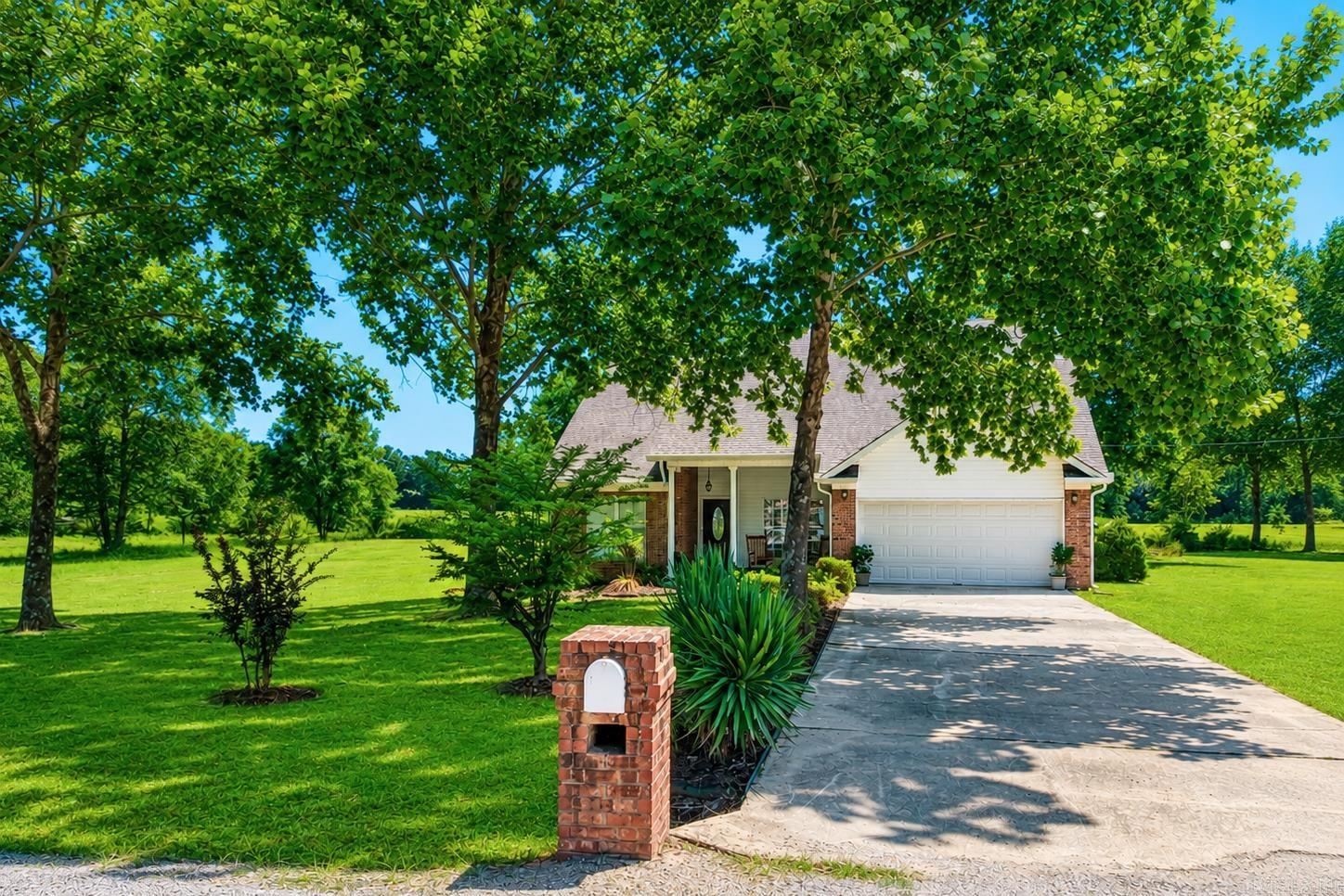 106  Cedar Valley  El Paso, AR