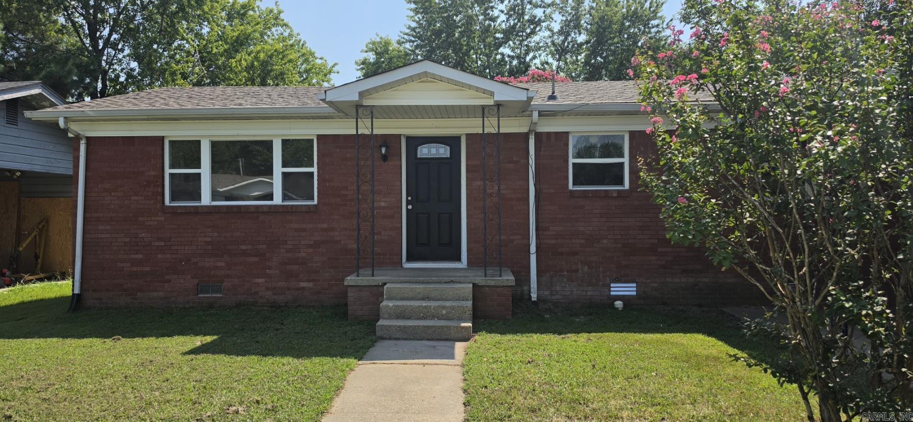 607 N 10th St  Paragould, AR
