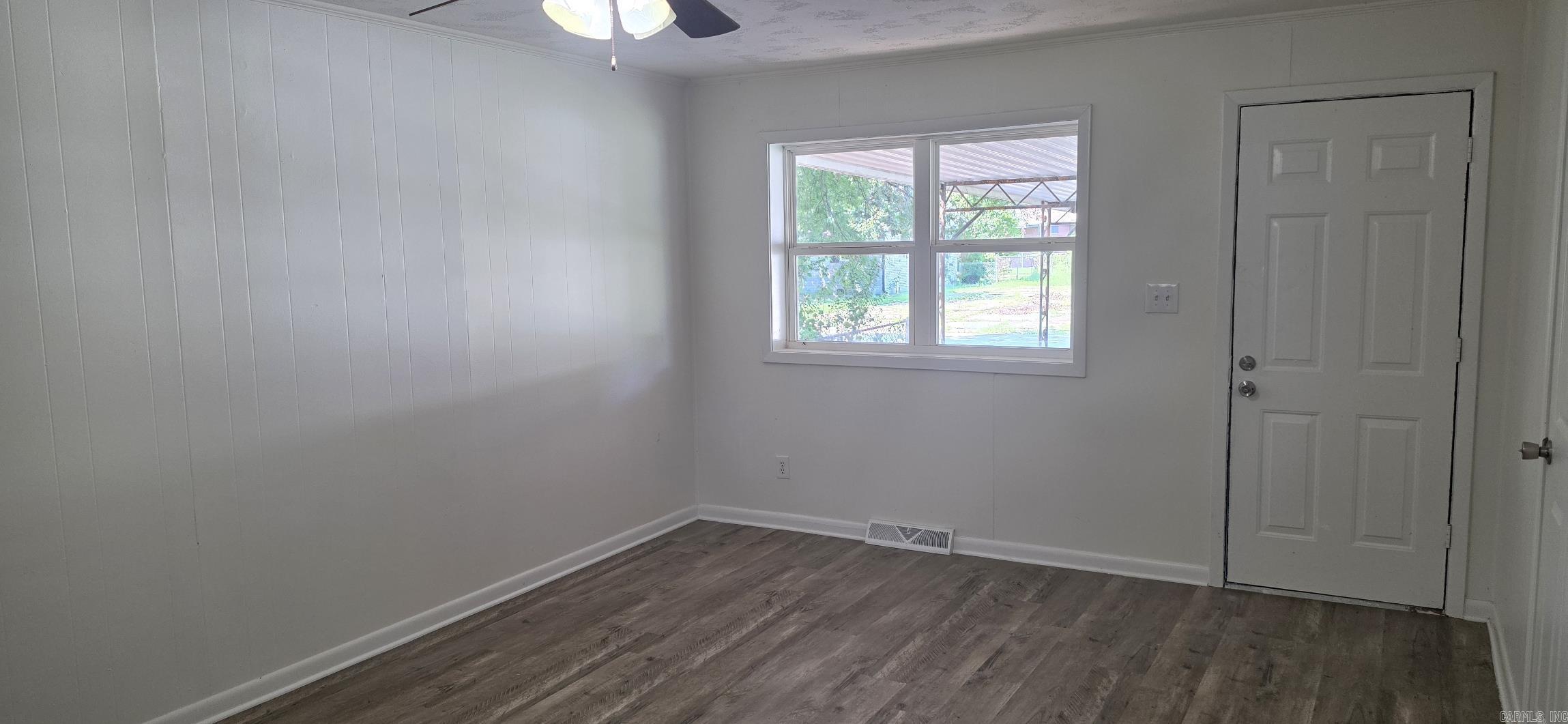 607 N 10th St  Paragould, AR