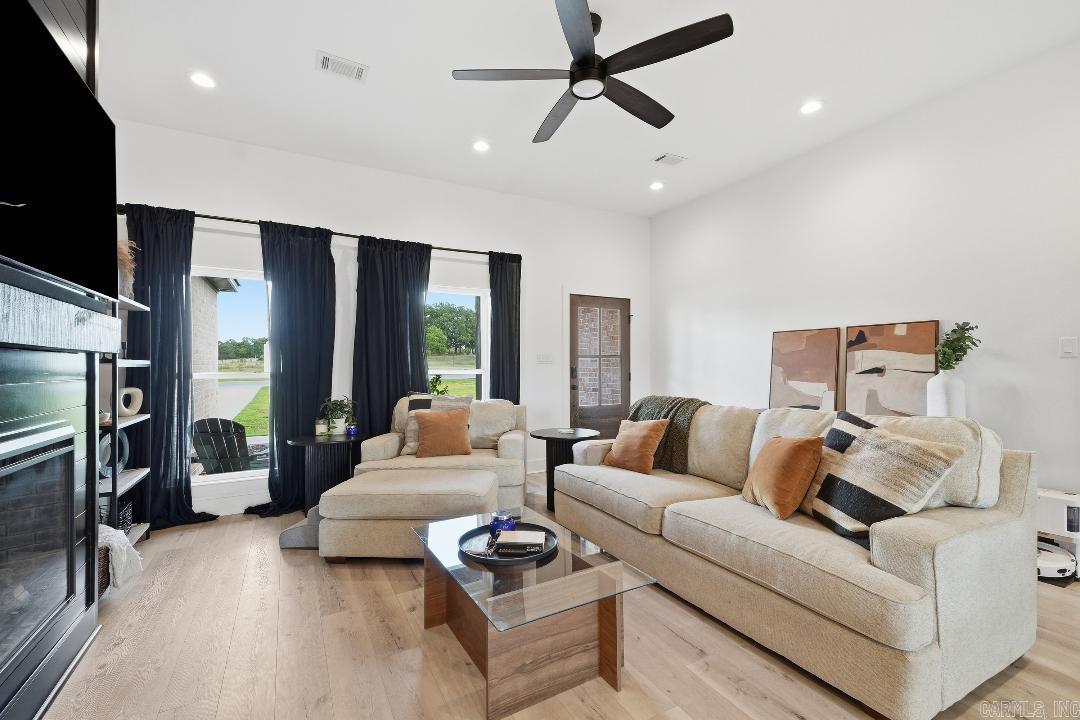 38 Edward Way  Greenbrier, AR