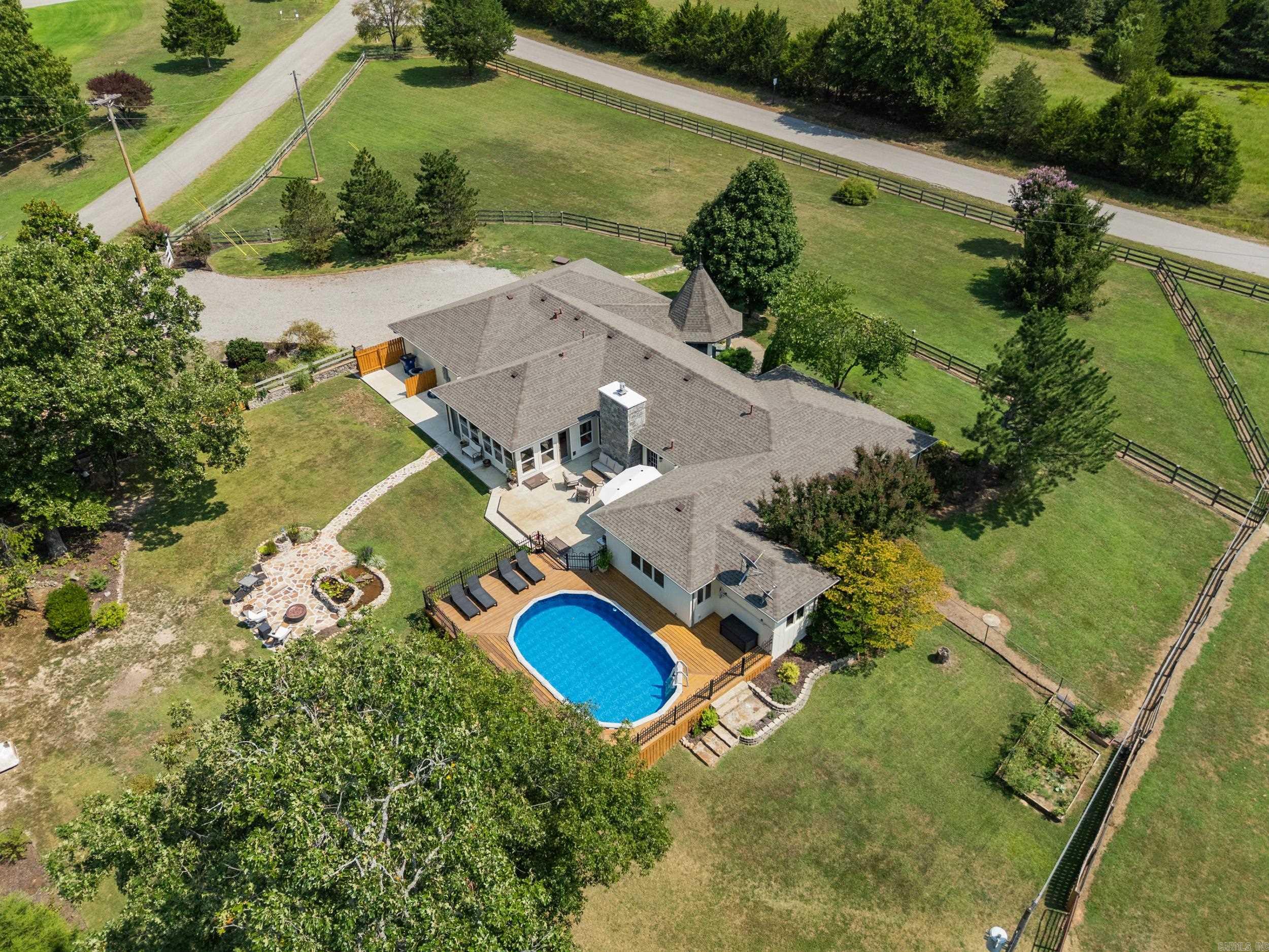 56  CR 1085  Mountain Home, AR