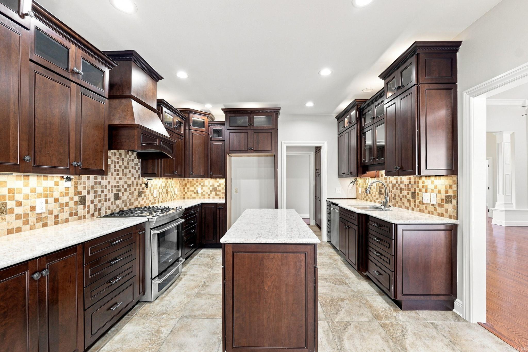 7003 Sunset Ridge Cir  Springdale, AR