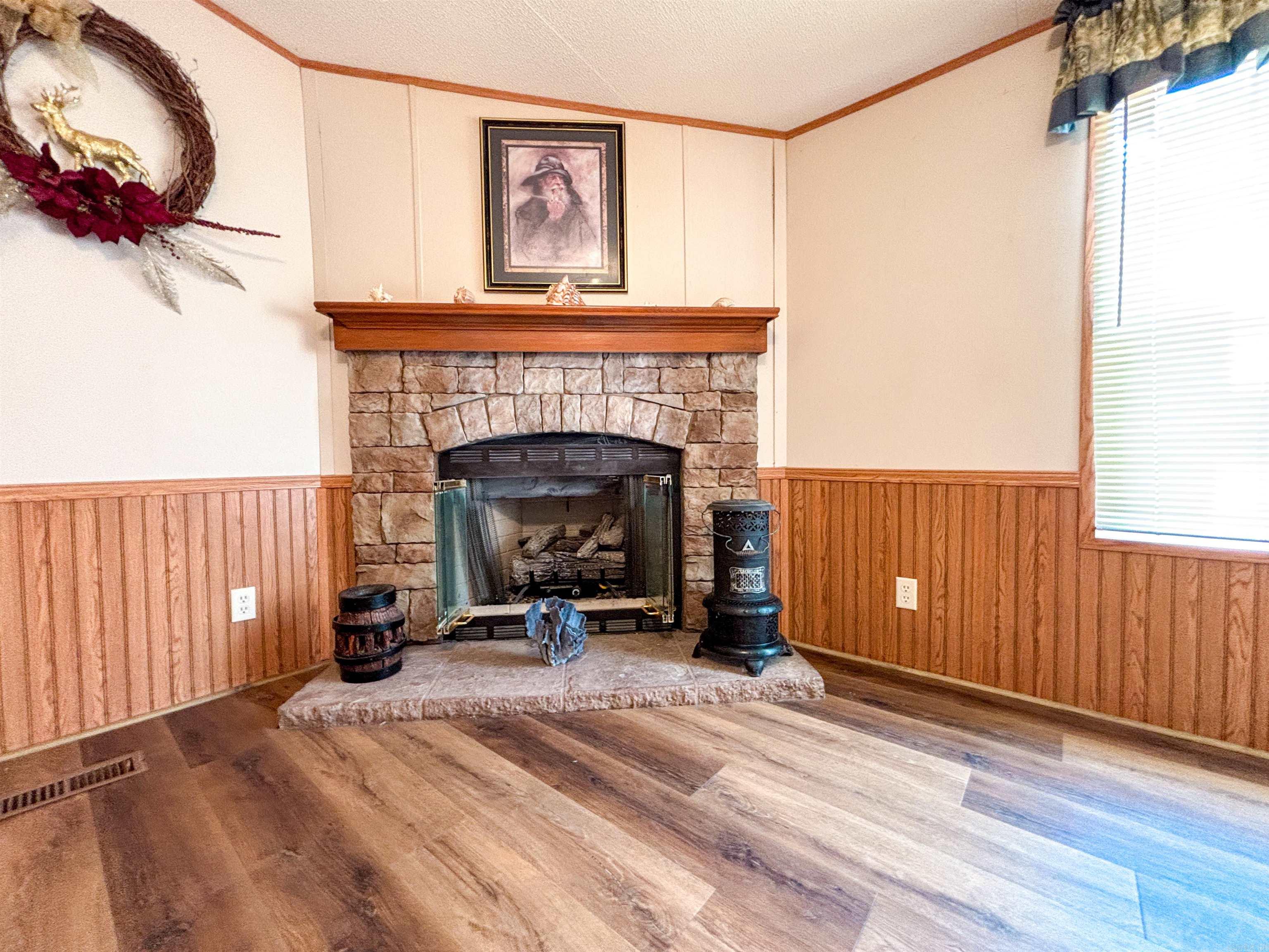 6052 Highway 16 E  Clinton, AR