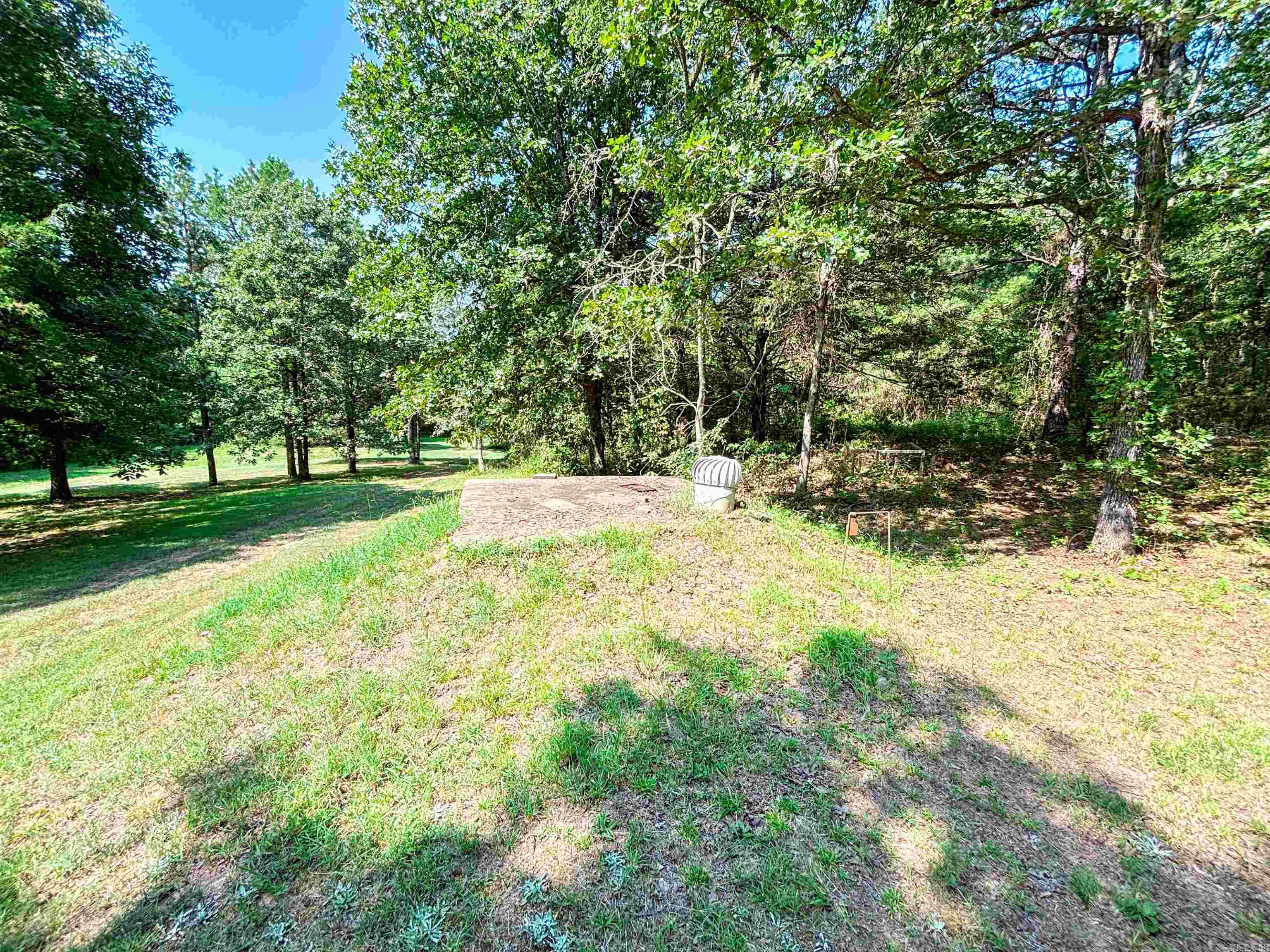 6052 Highway 16 E  Clinton, AR