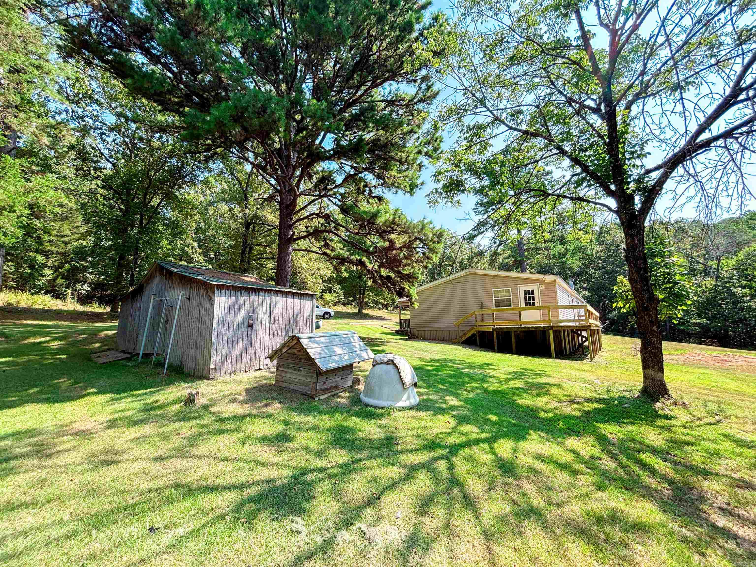 6052 Highway 16 E  Clinton, AR