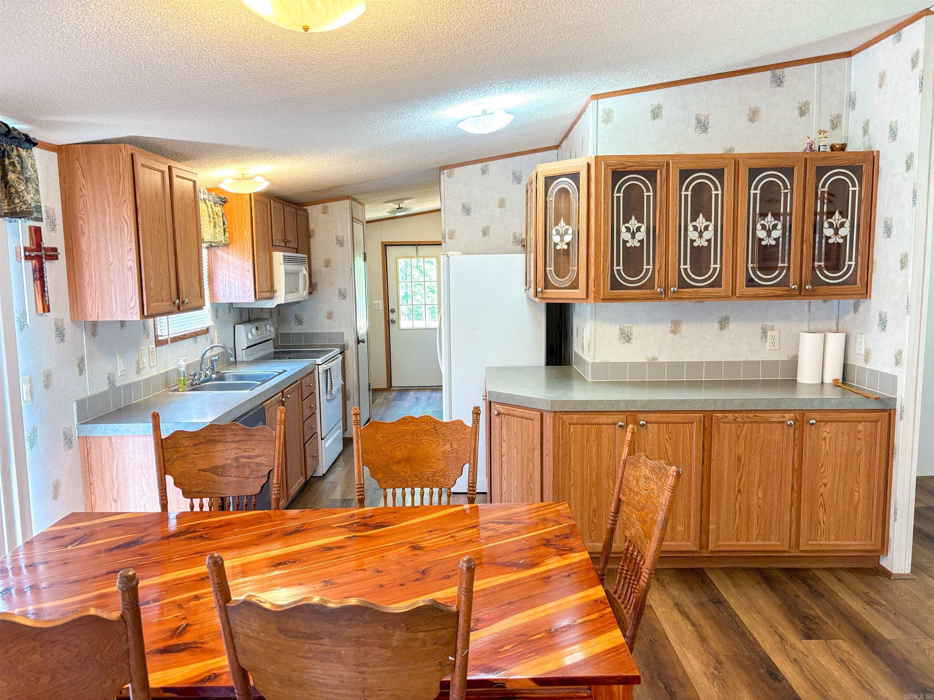 6052 Highway 16 E  Clinton, AR