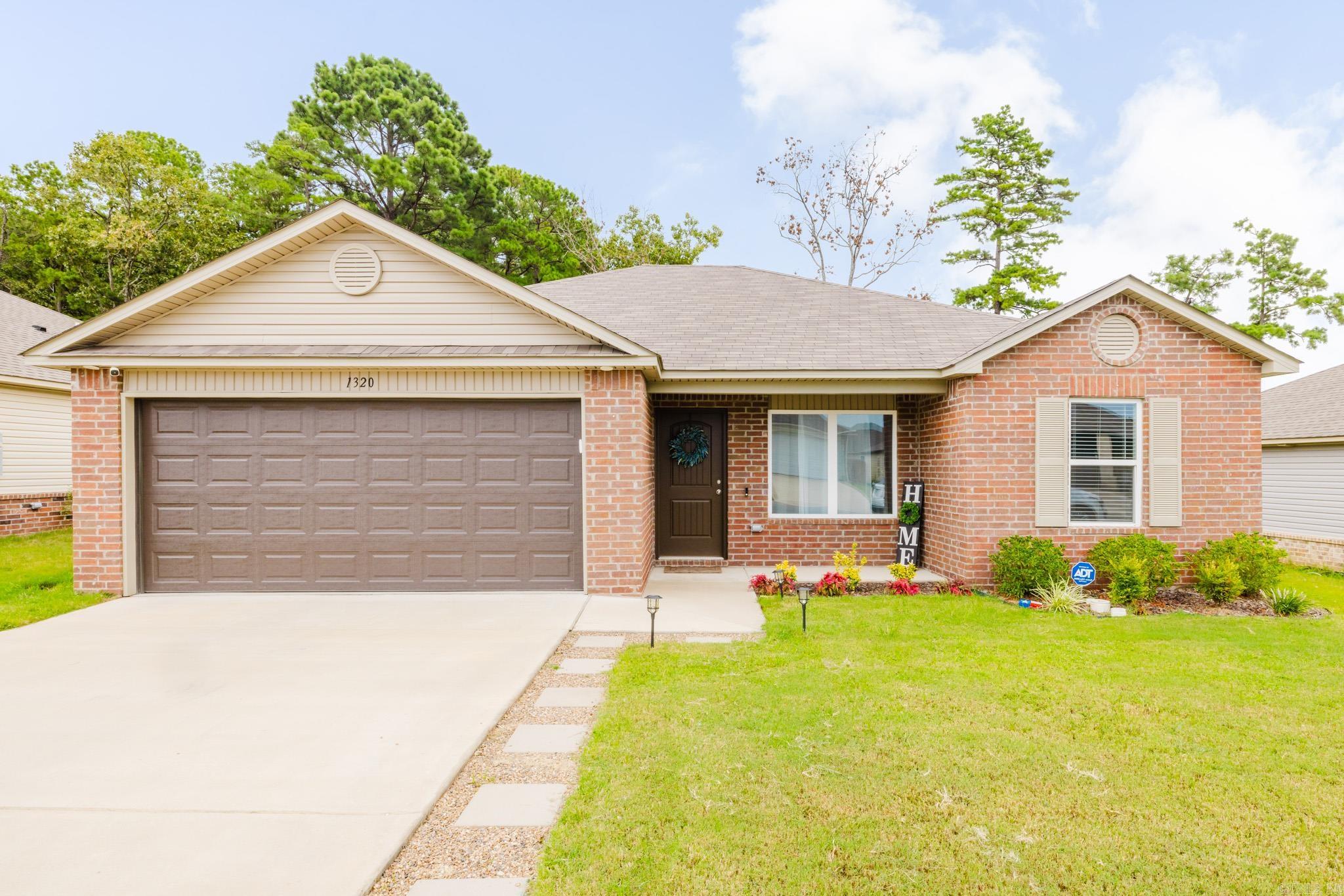 1320 Meadows  Benton, AR