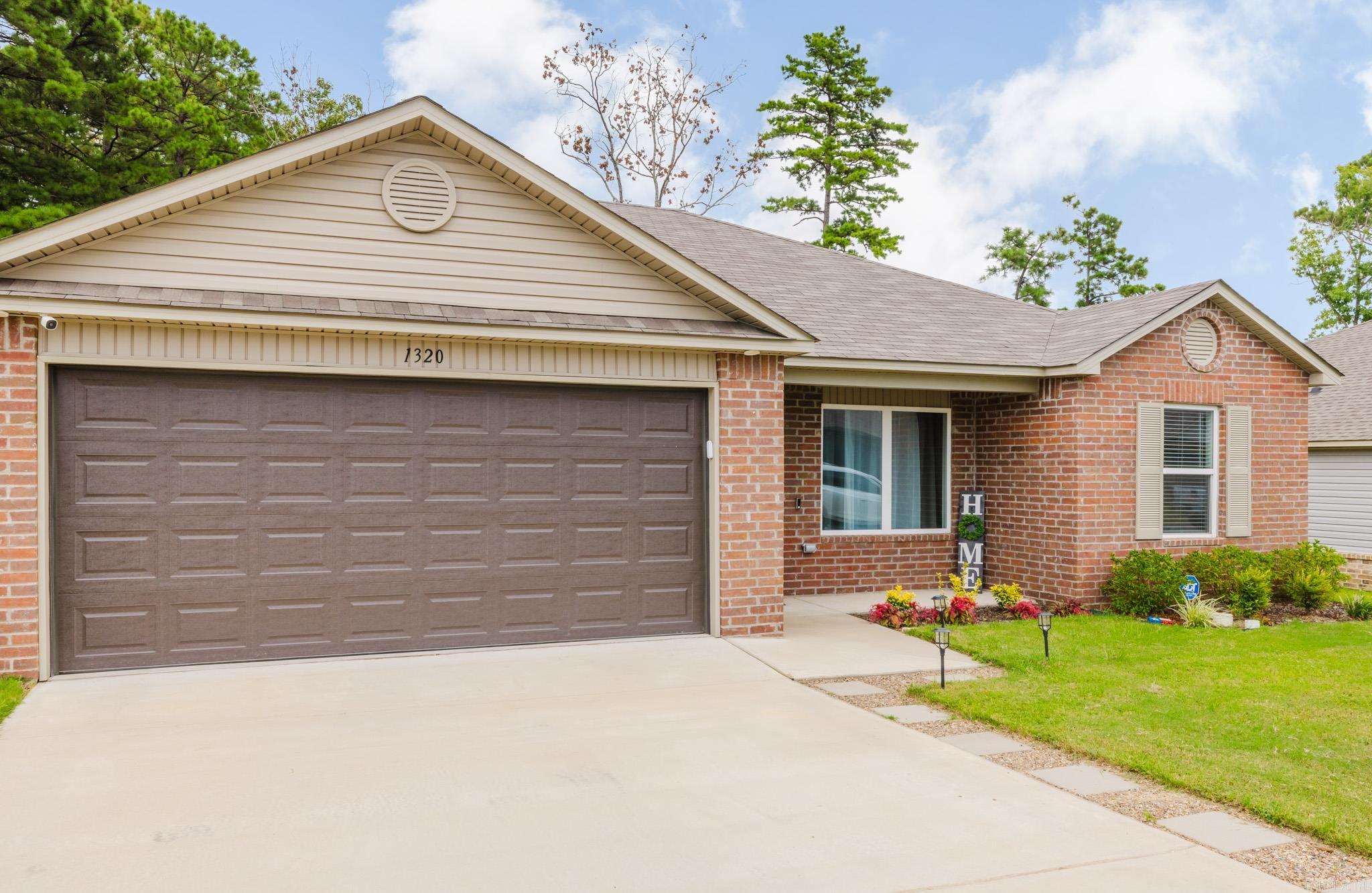 1320 Meadows  Benton, AR