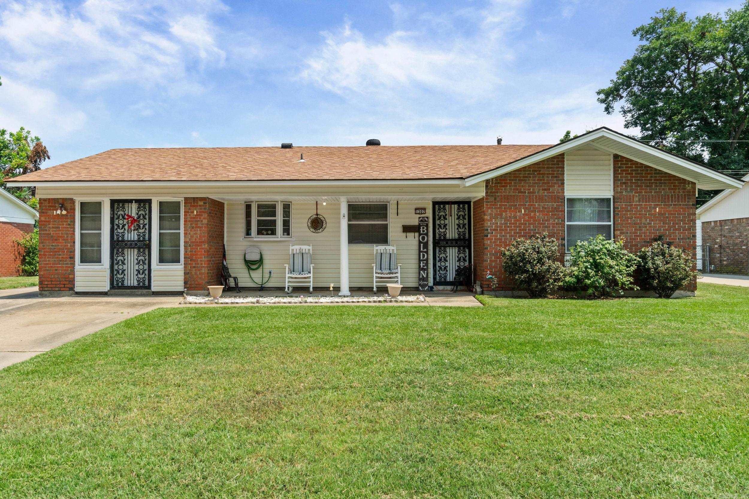 1307 S Dakota St  Pine Bluff, AR