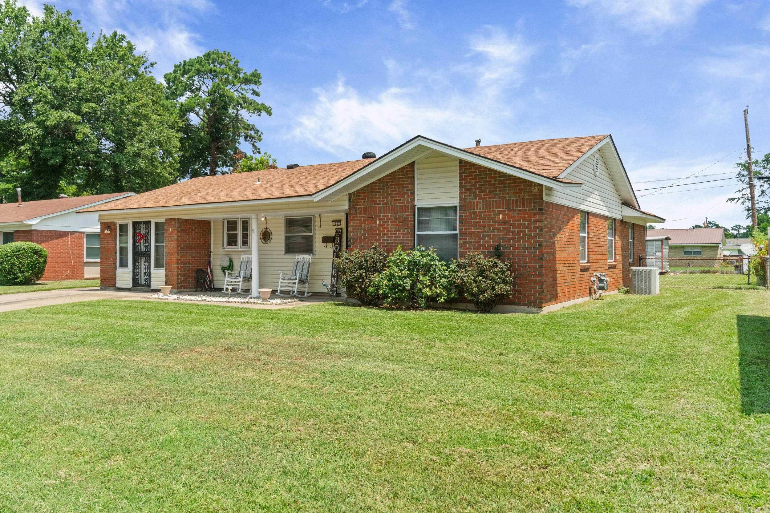 1307 S Dakota St  Pine Bluff, AR