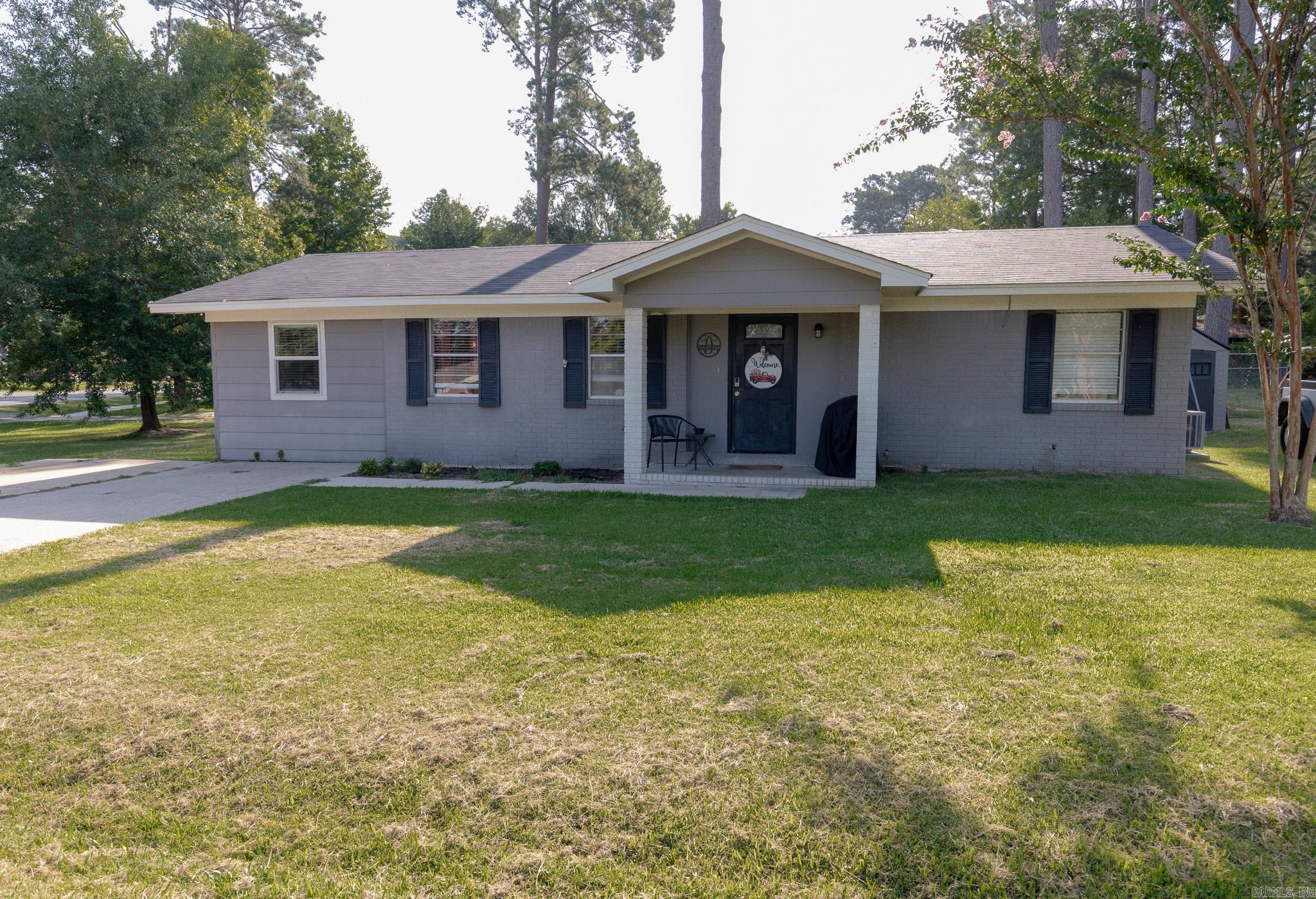 718  Jones  Sheridan, AR