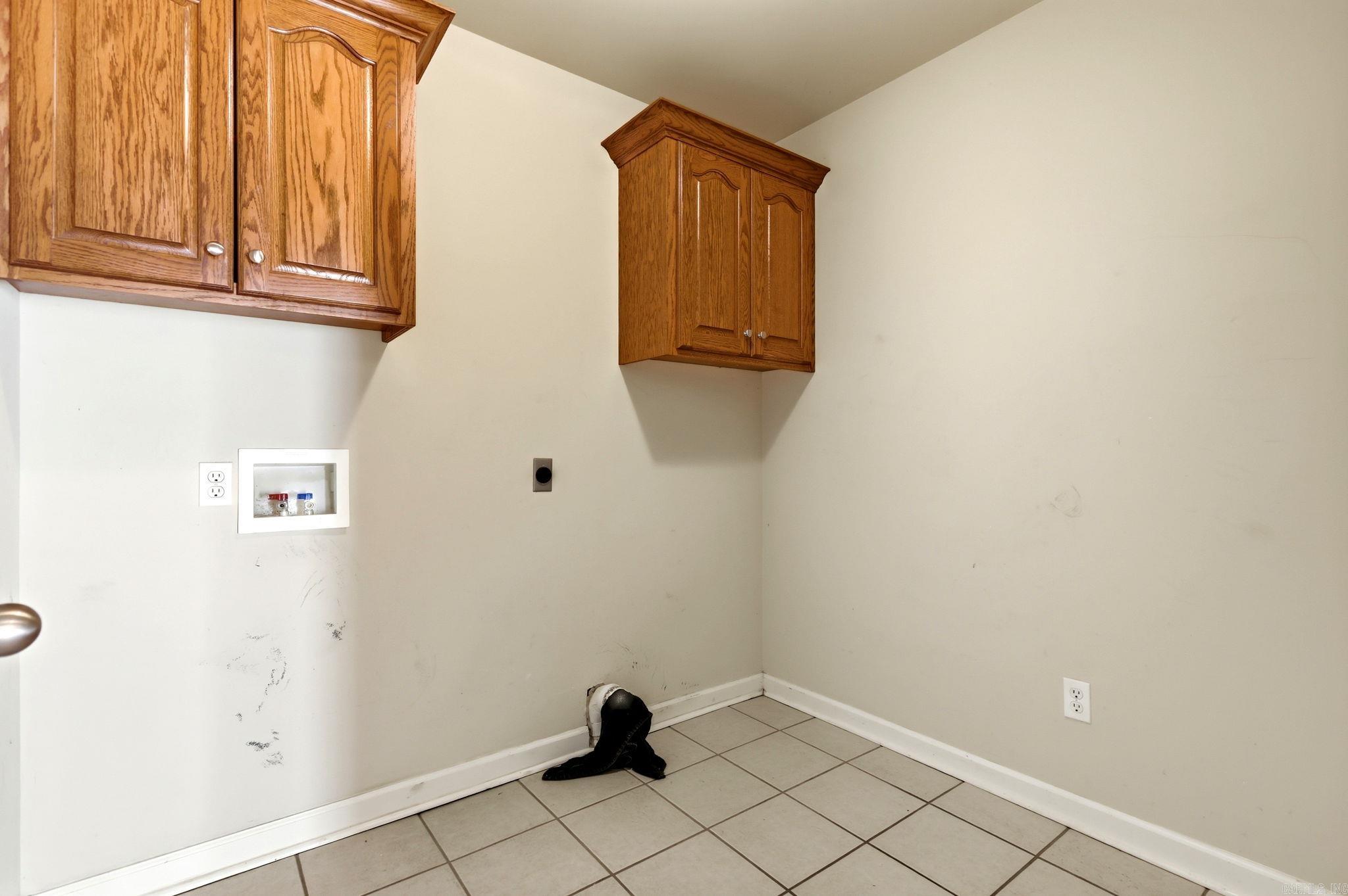 8 summit  Sheridan, AR