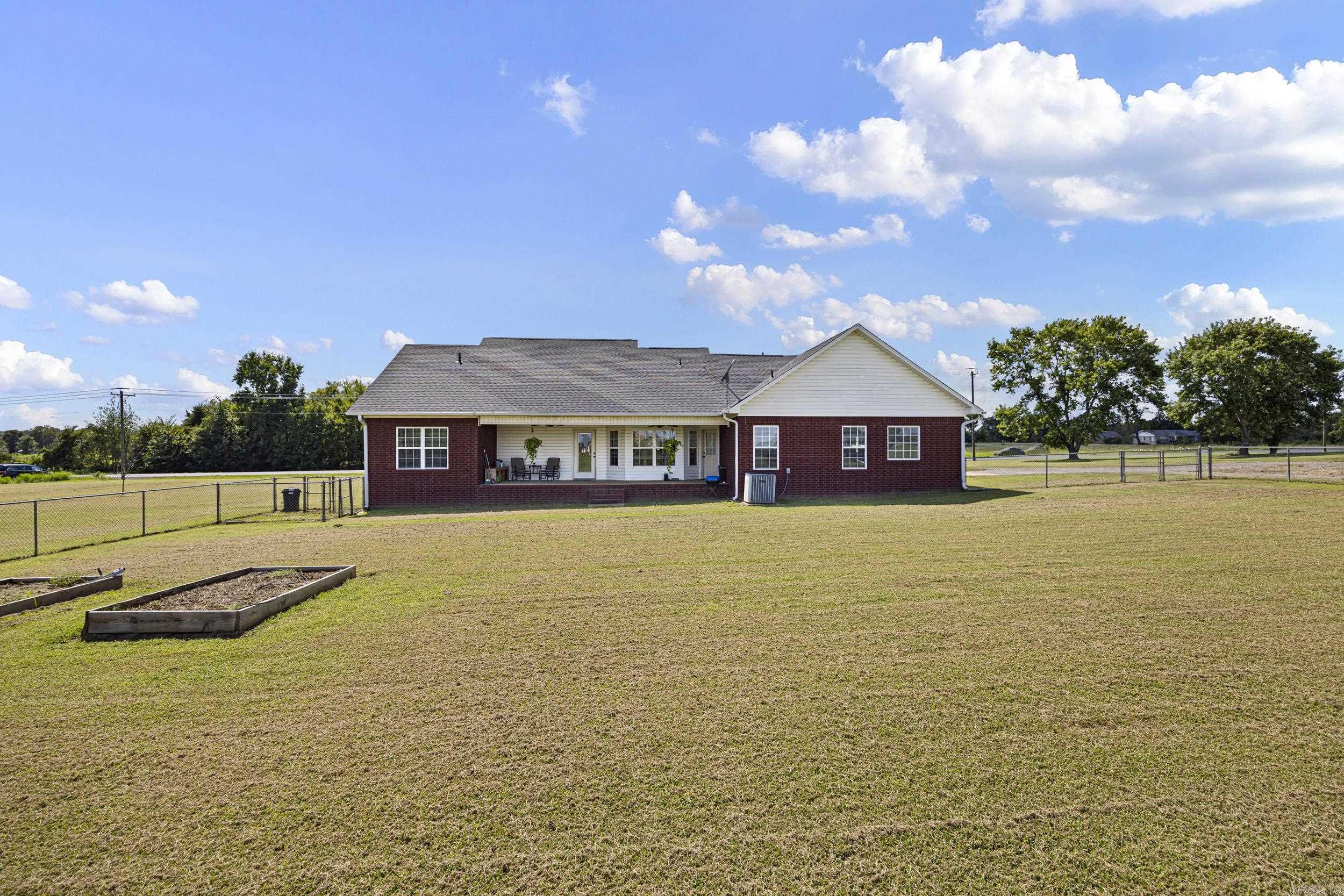 17830 N State Hwy 7  Dardanelle, AR