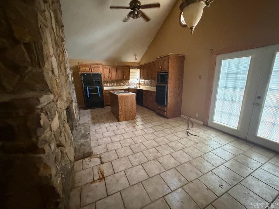 102 Romeo  Lepanto, AR