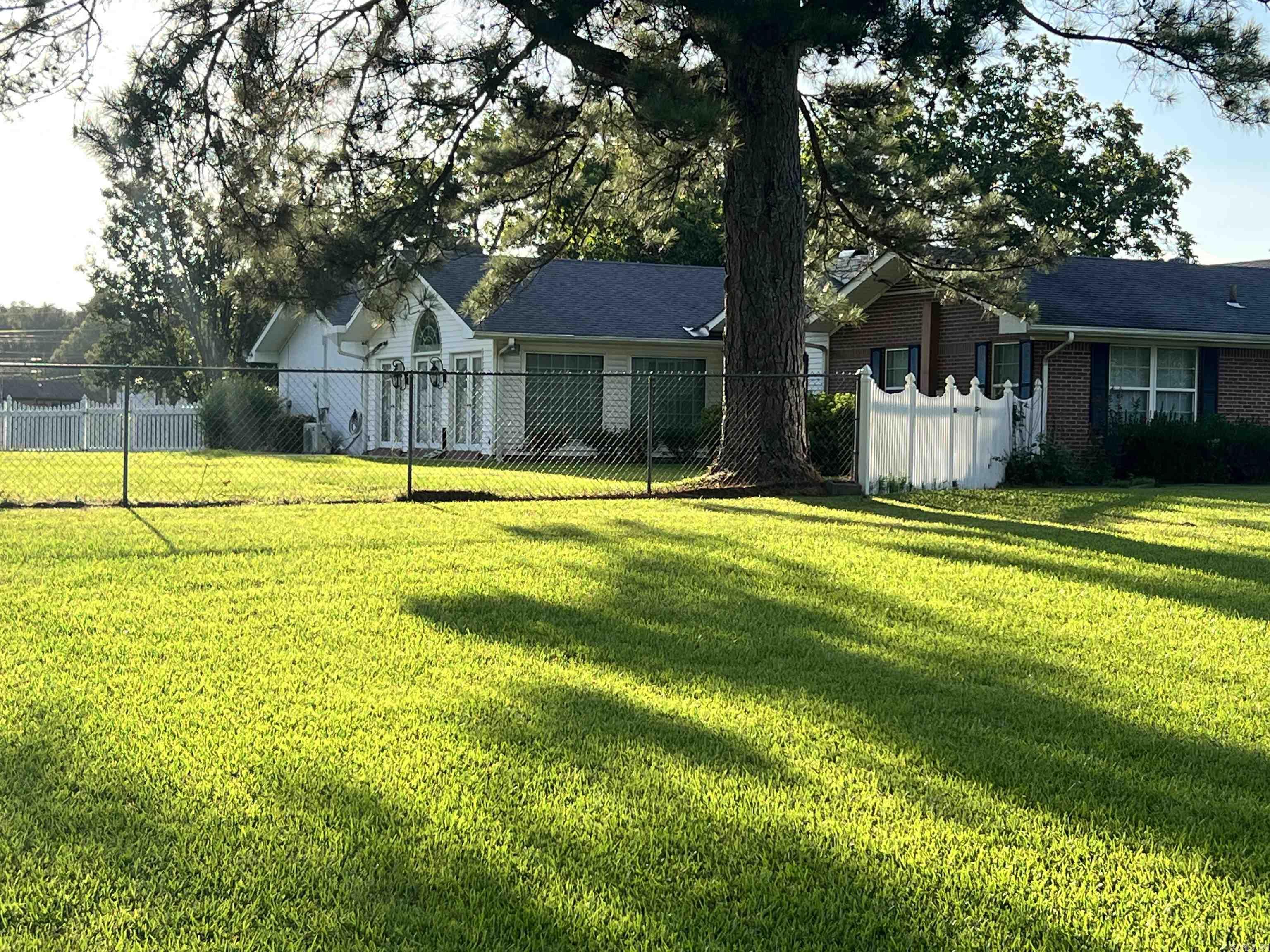 204 ROOSEVELT Drive Star City, AR 71667