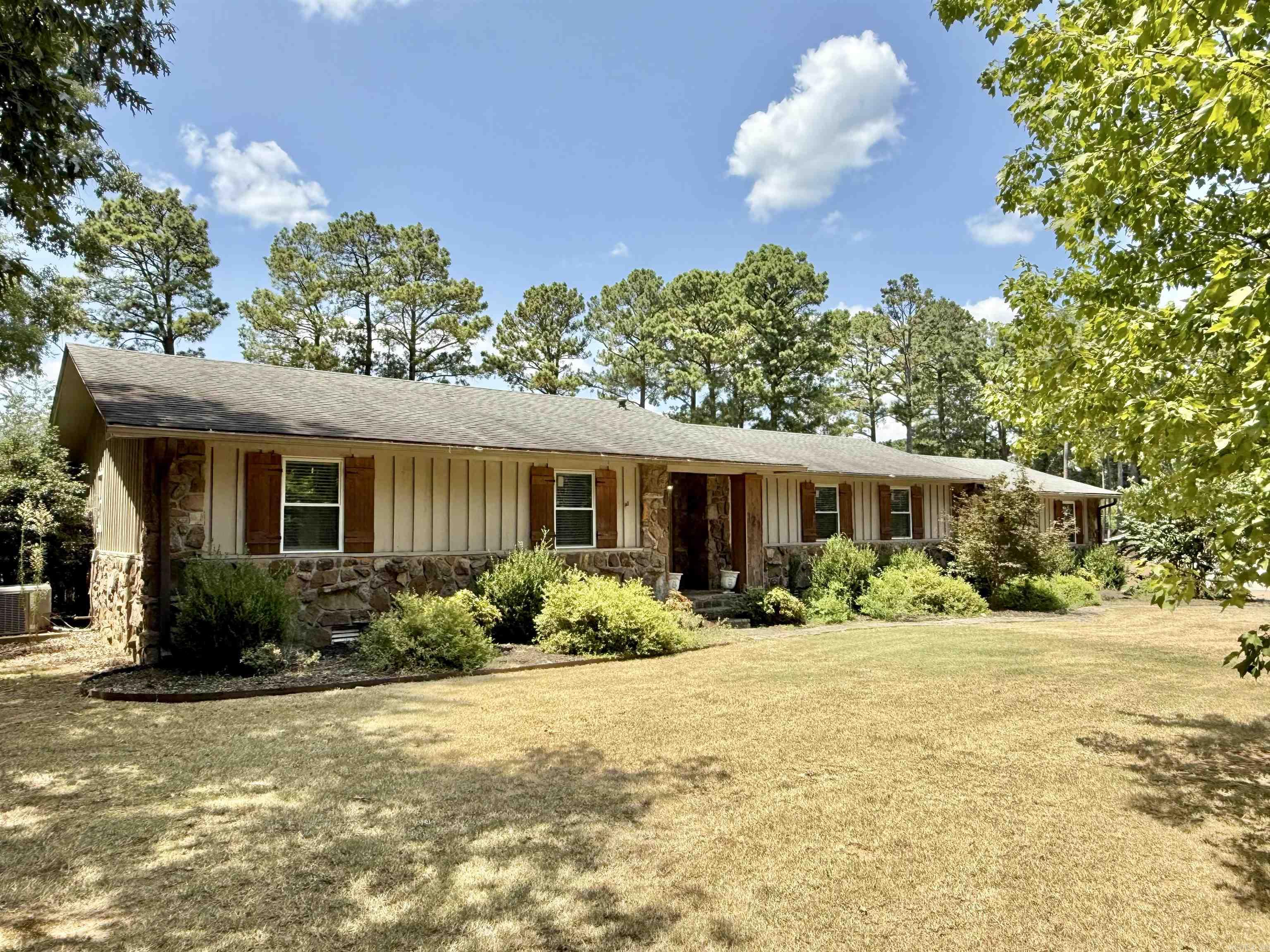 121  LongLeaf Dr  Searcy, AR