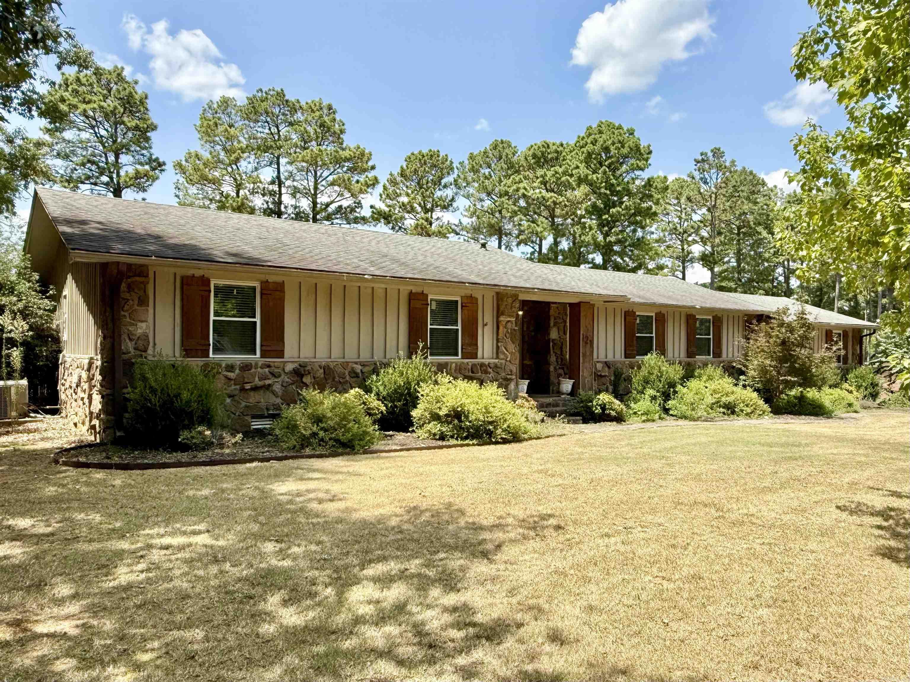 121 LongLeaf Dr  Searcy, AR