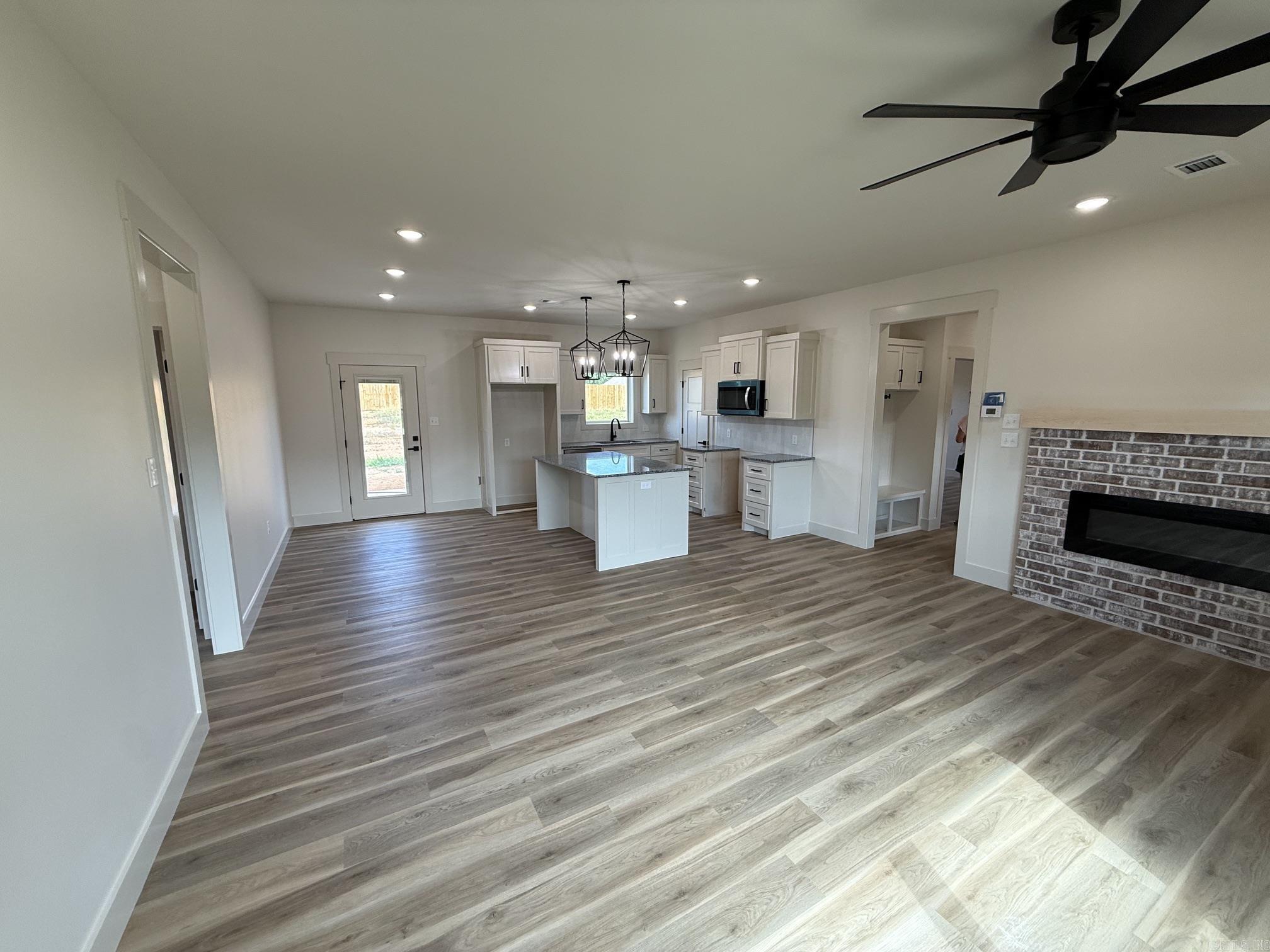10 Odessa Davis Drive  Greenbrier, AR