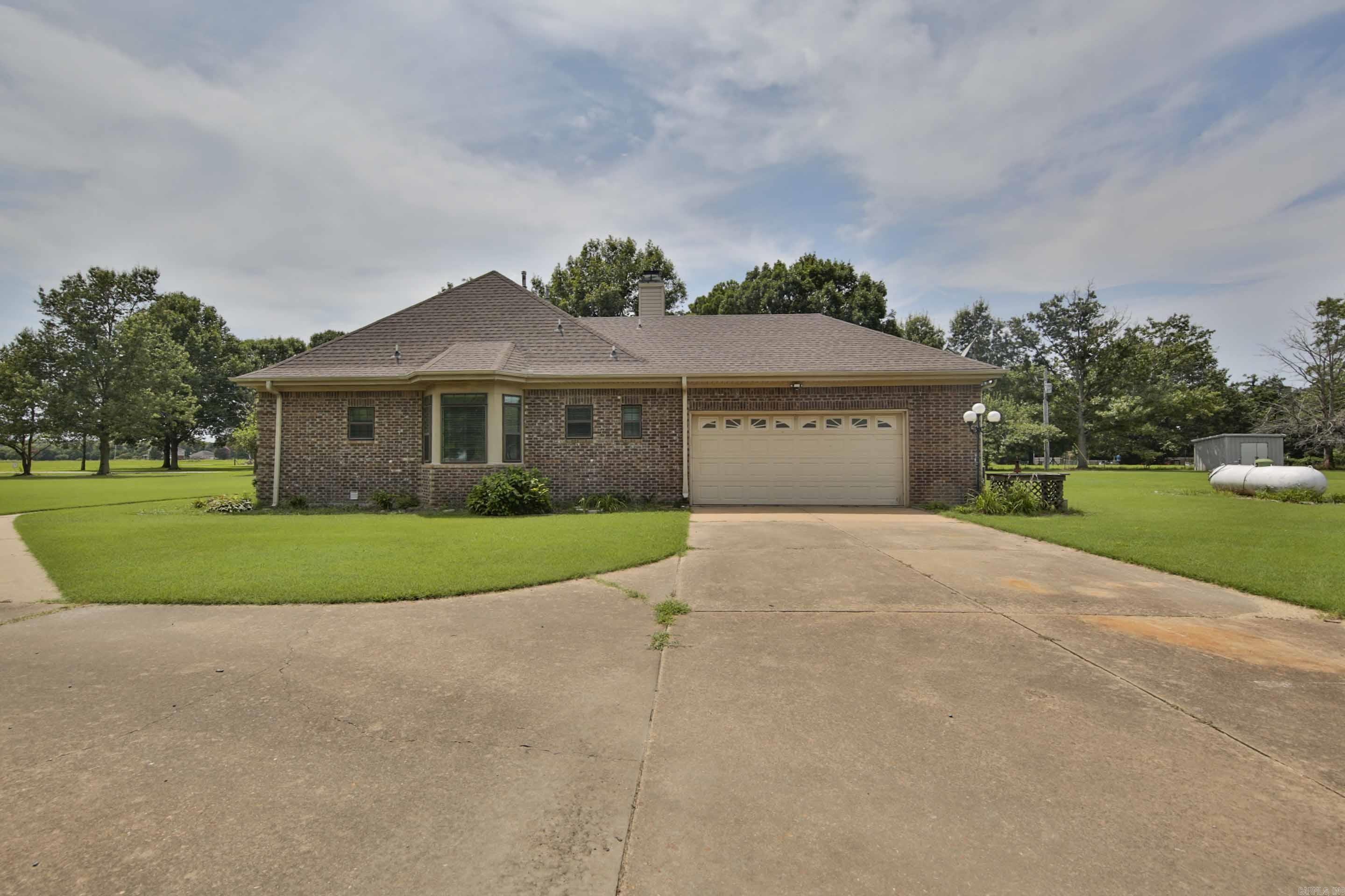 142 Neal Road  Marion, AR