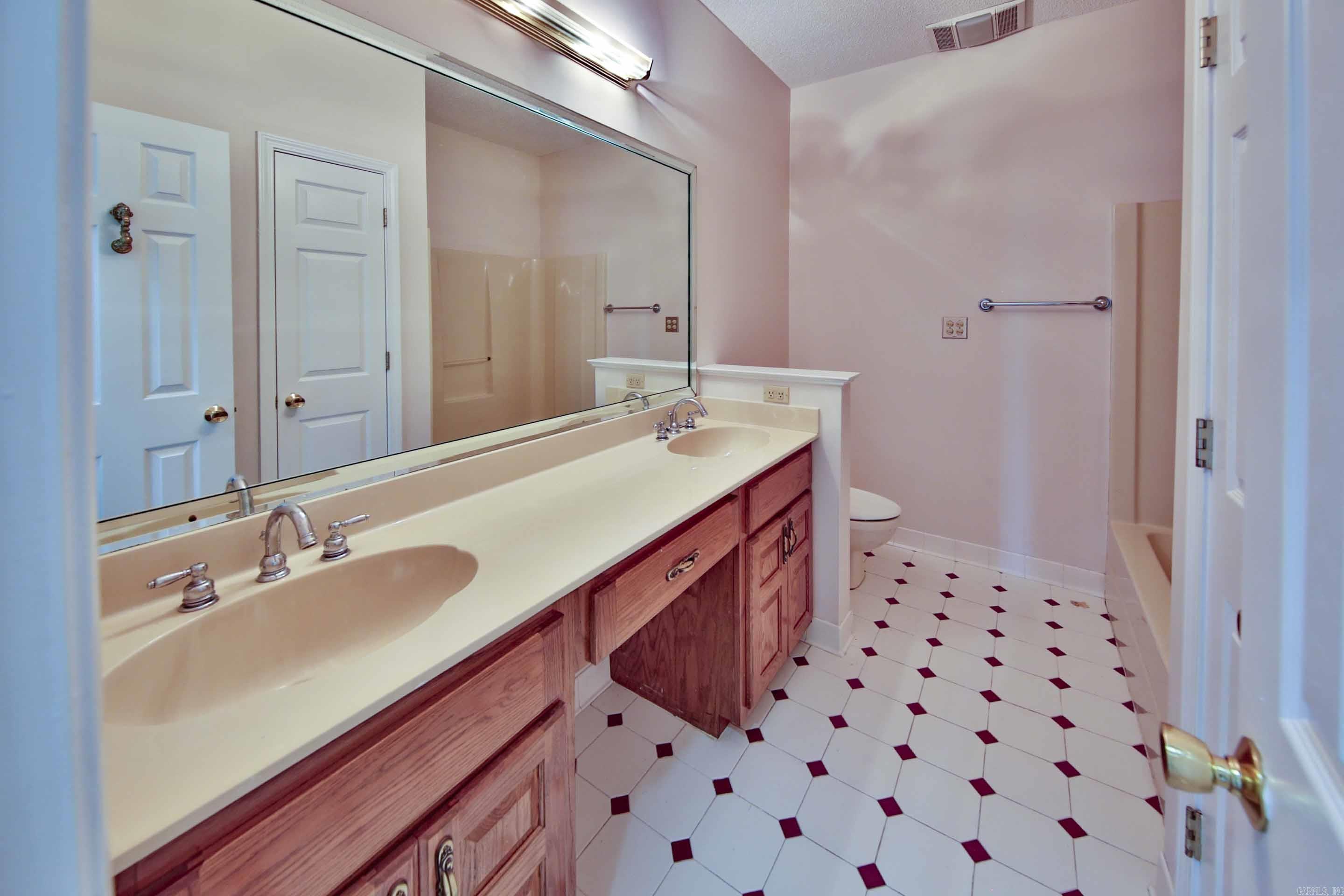 142 Neal Road  Marion, AR