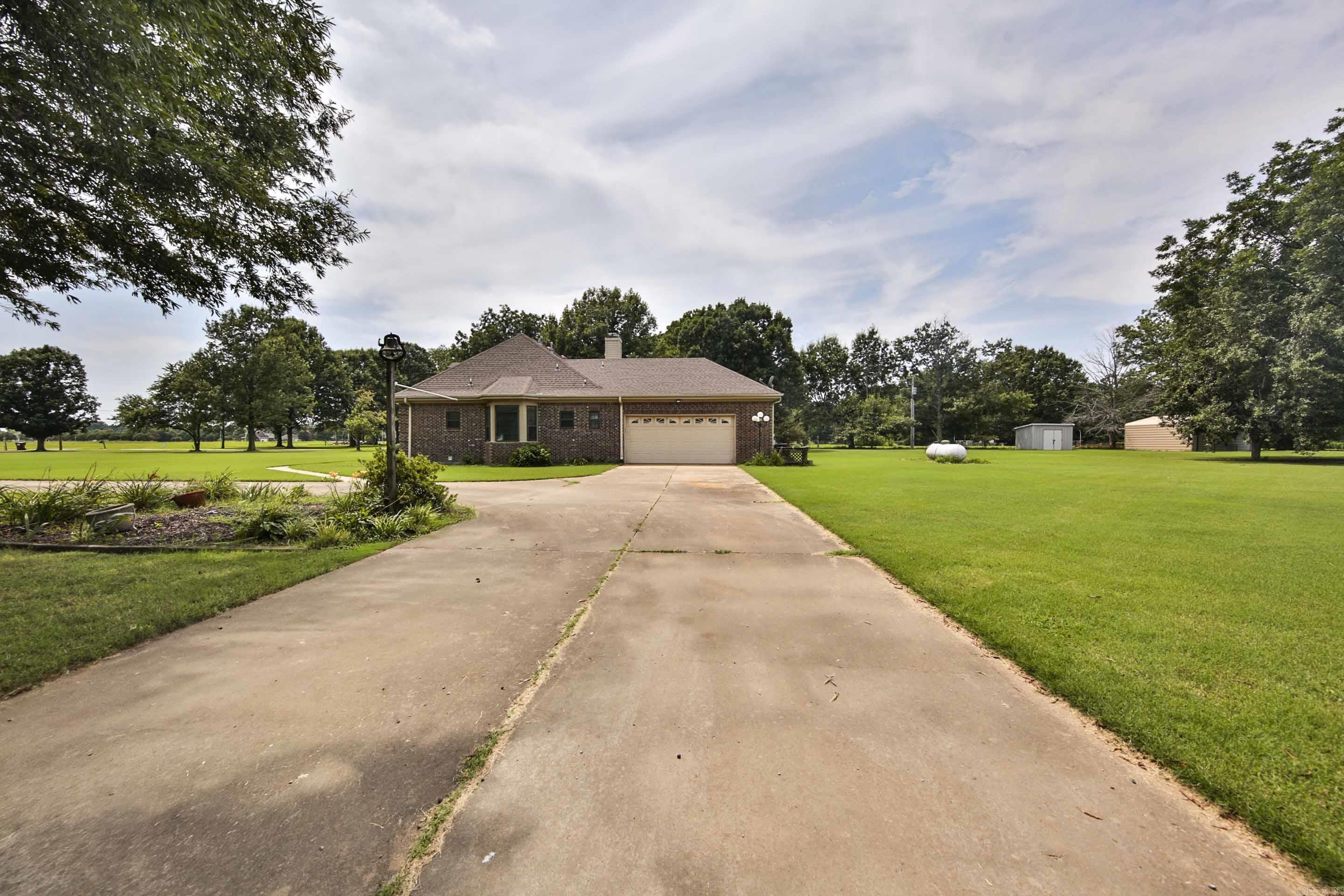 142 Neal Road  Marion, AR