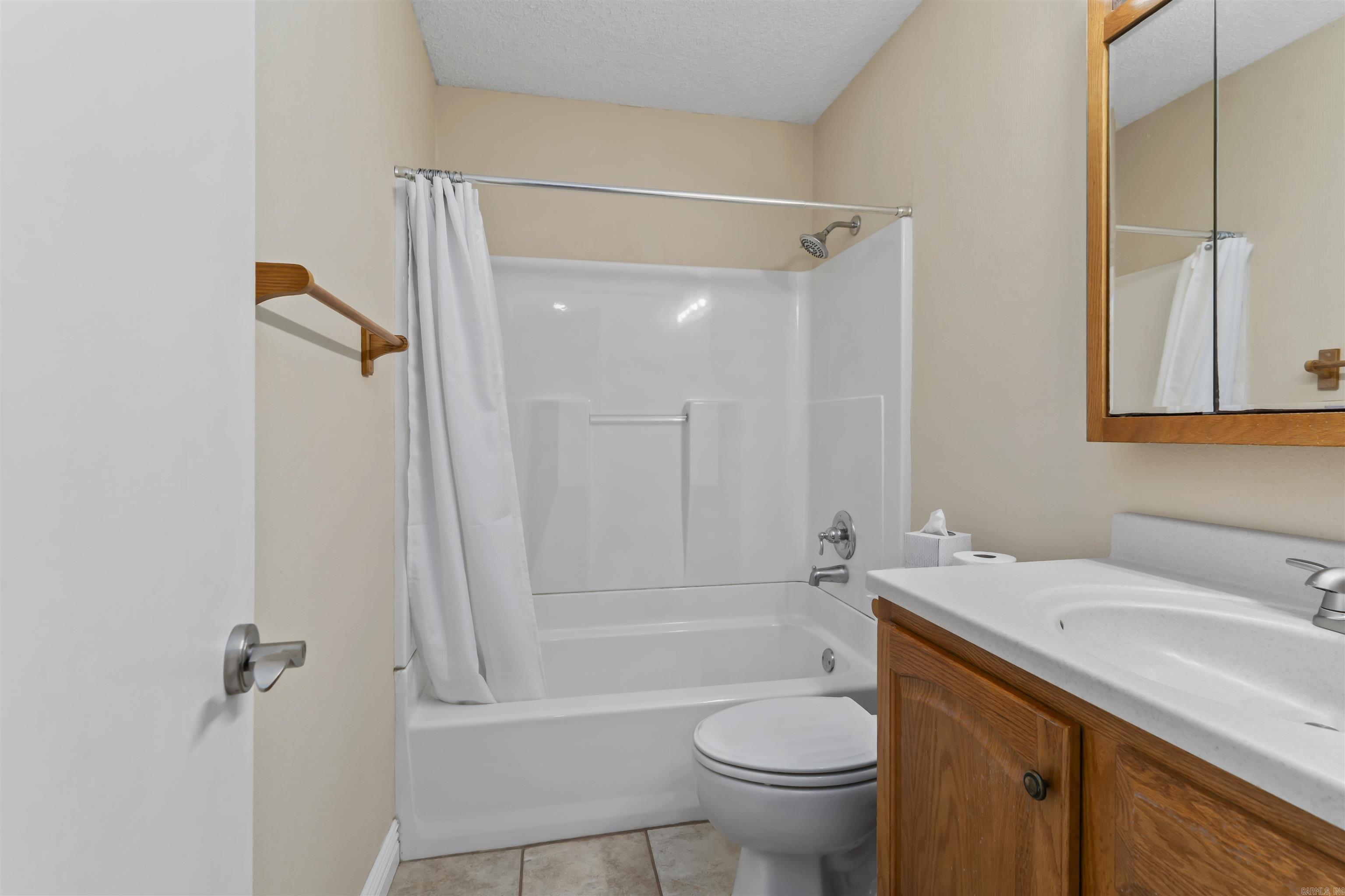 1 Torres  Hot Springs Village, AR