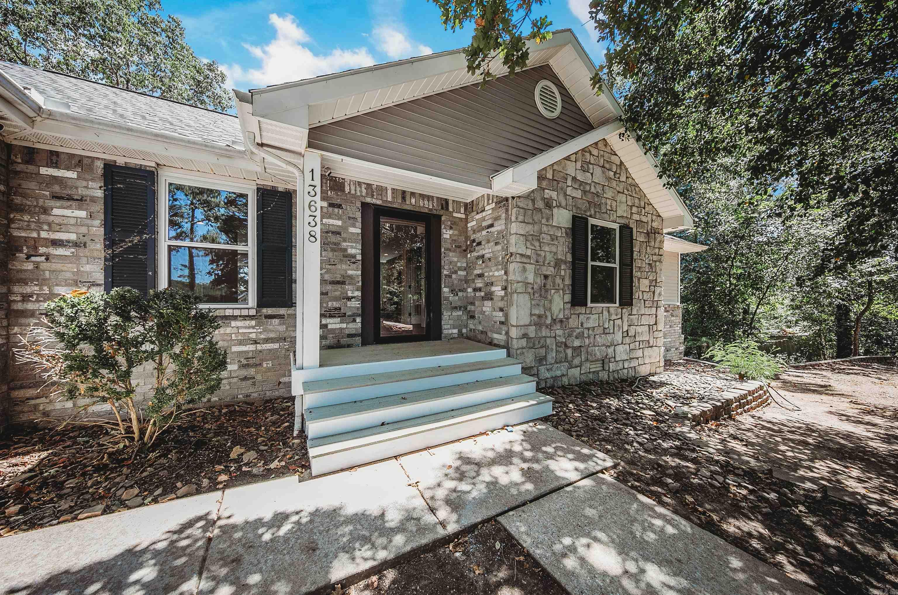 13638  Spring  Bentonville, AR